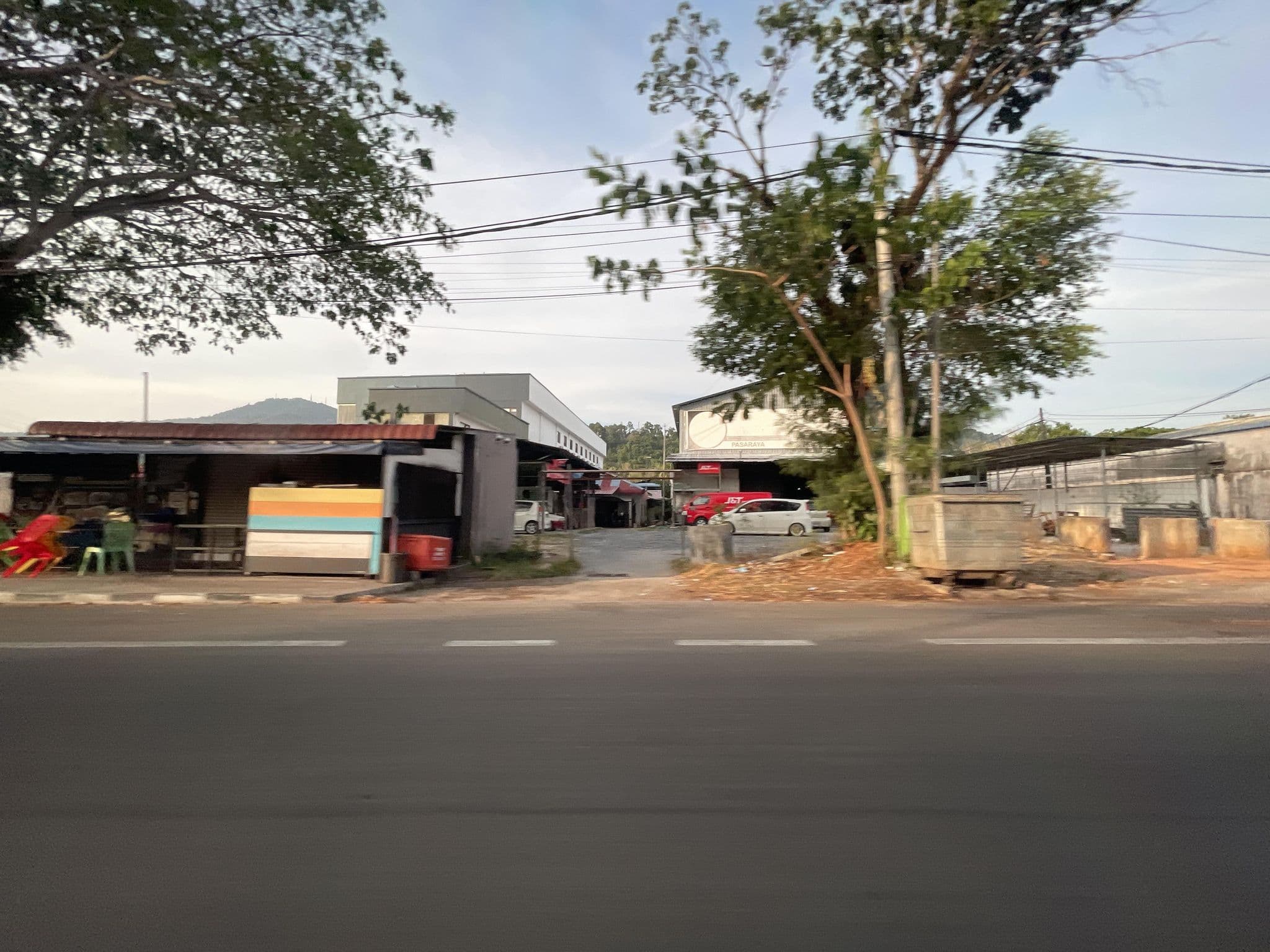 Street view near Mawanza motel, Kuah — © filipb (CC BY-SA · Mapillary)