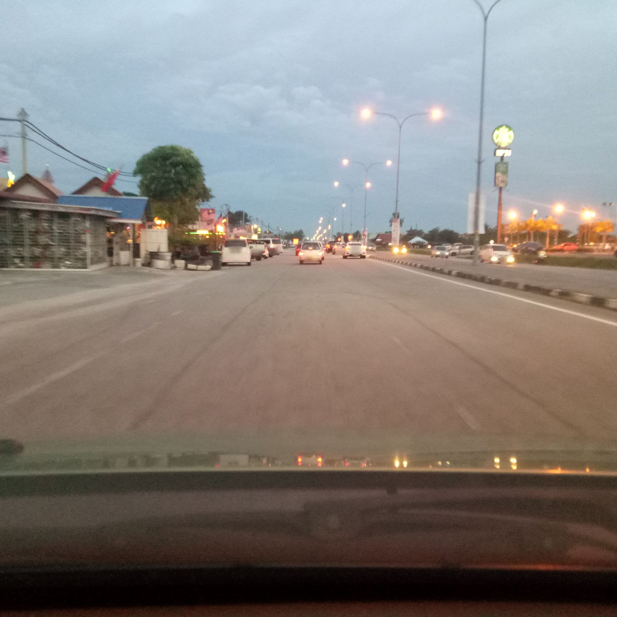 Street view near Sunway putra hotel, Lepai — © aliasyamimi (CC BY-SA · Mapillary)