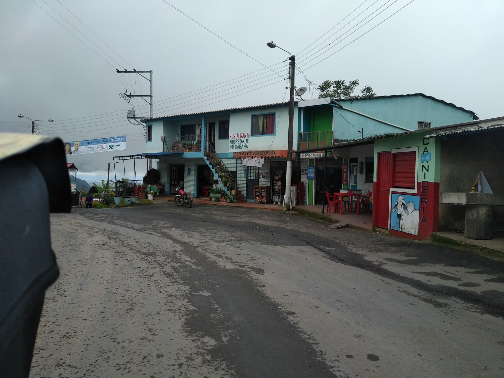 Street view near Hotel y Restaurante Mi Cabañita, Landázuri — © nomadmapper (CC BY-SA · Mapillary)
