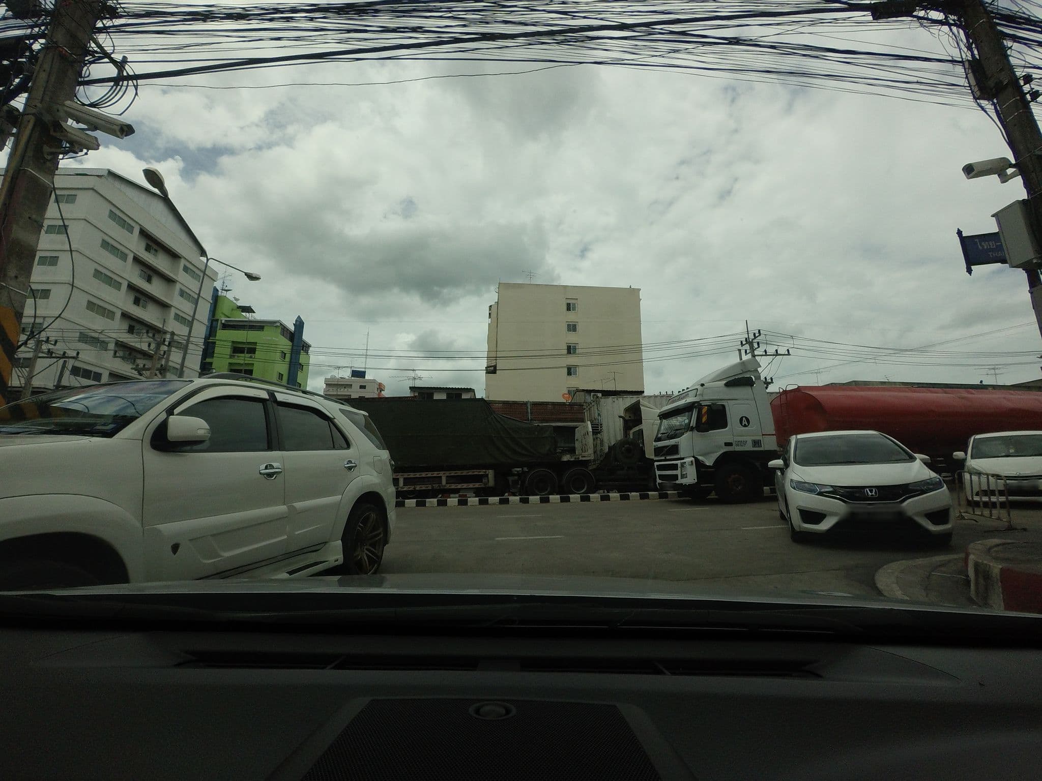 Street view near Siam thanna Hotel, Bukit Kayu Hitam — © mishari (CC BY-SA · Mapillary)