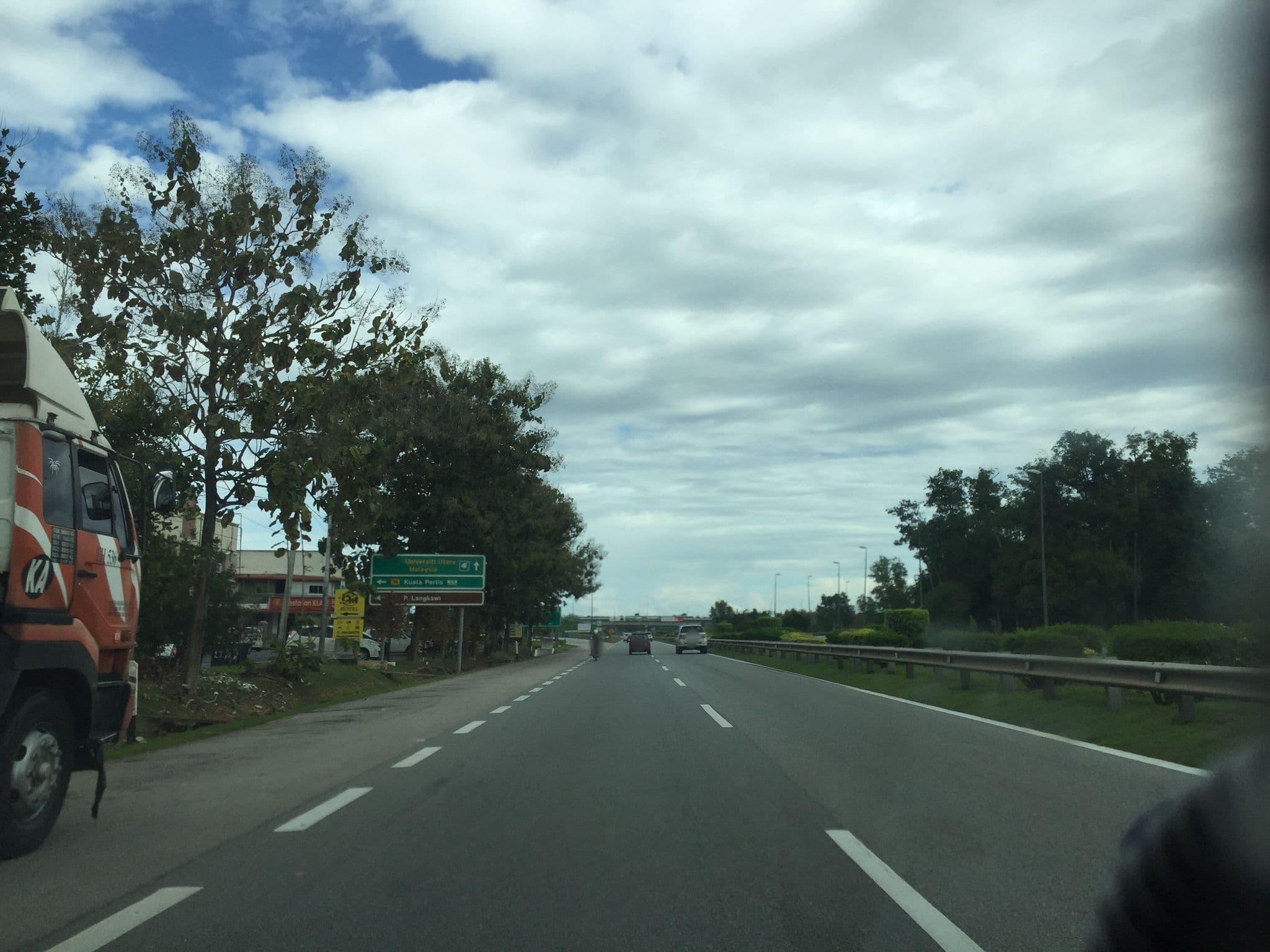 Street view near Changlun Hotel, Changloon — © riblit (CC BY-SA · Mapillary)