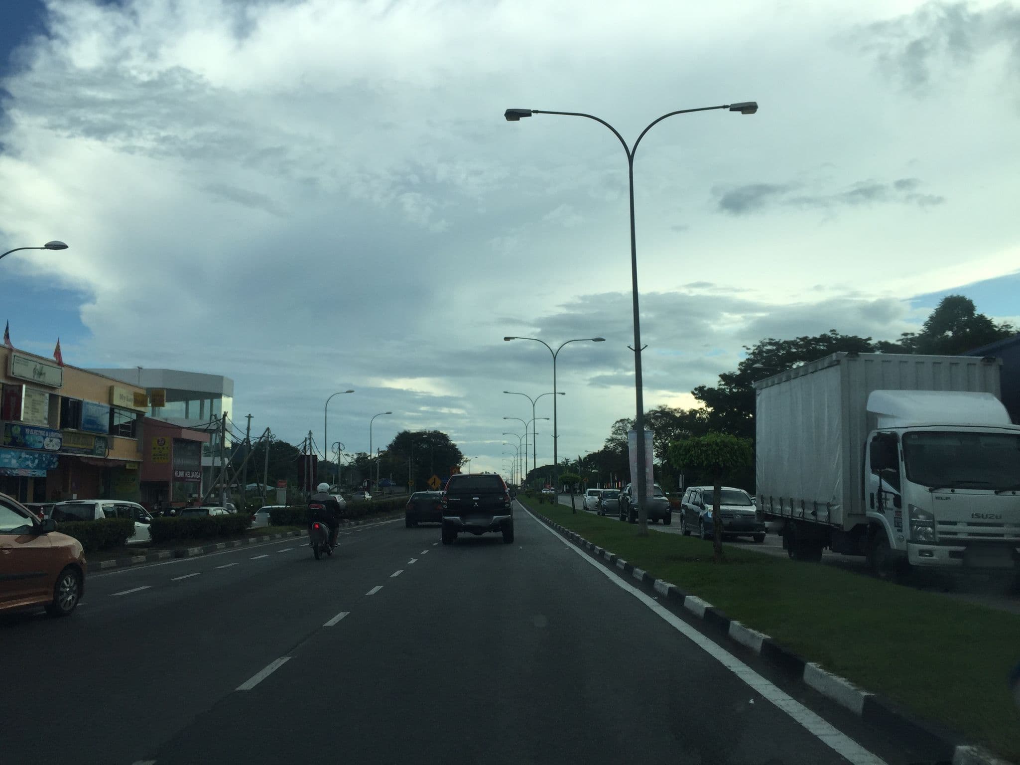 Street view near Happy Motel, Changloon — © riblit (CC BY-SA · Mapillary)