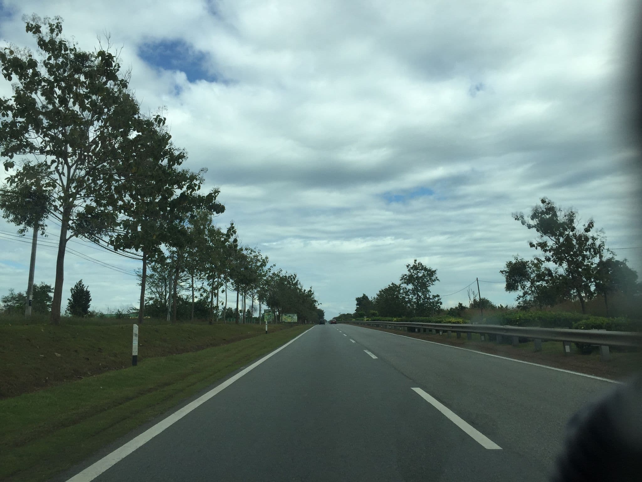 Street view near Laem Thong Hotel, Changloon — © riblit (CC BY-SA · Mapillary)
