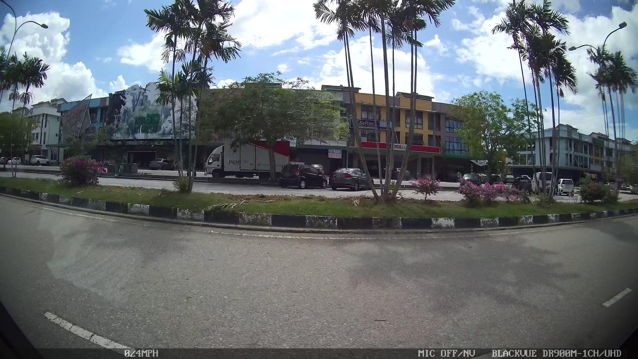 Street view near Dewan Segar 1 The Guess & Spa Hotel Port Dickson, Lukut — © kaart5 (CC BY-SA · Mapillary)