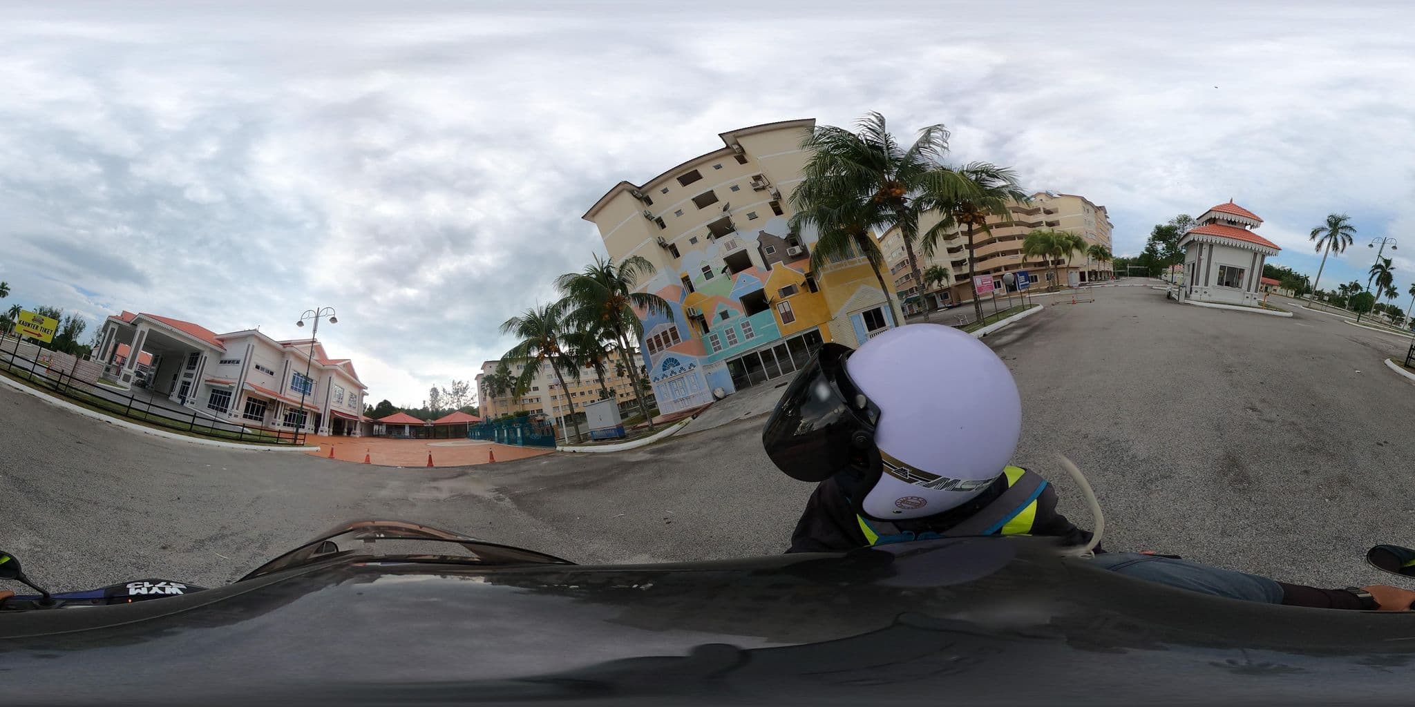 Street view near Block B Western Prima Inland Sea Resort, Pasir Panjang — © ahlang2 (CC BY-SA · Mapillary)