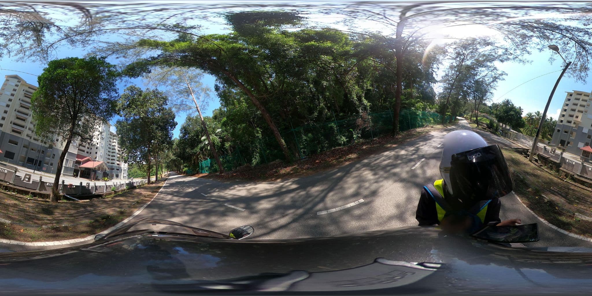 Street view near Lexis, Kampung Teluk Kemang — © ahlang2 (CC BY-SA · Mapillary)