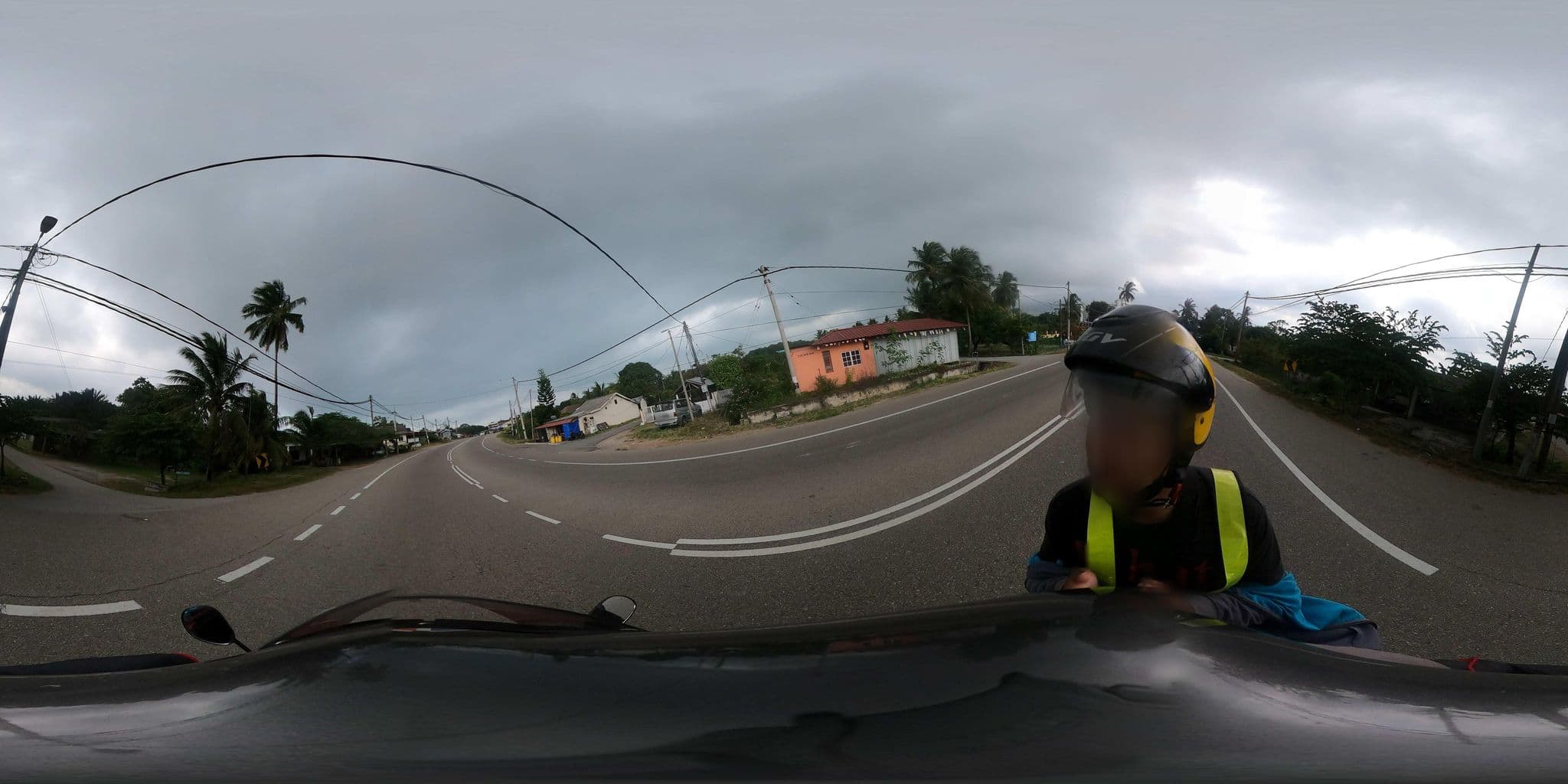 Street view near Cocobay condo resort, Kampung Teluk Kemang — © ahlang2 (CC BY-SA · Mapillary)