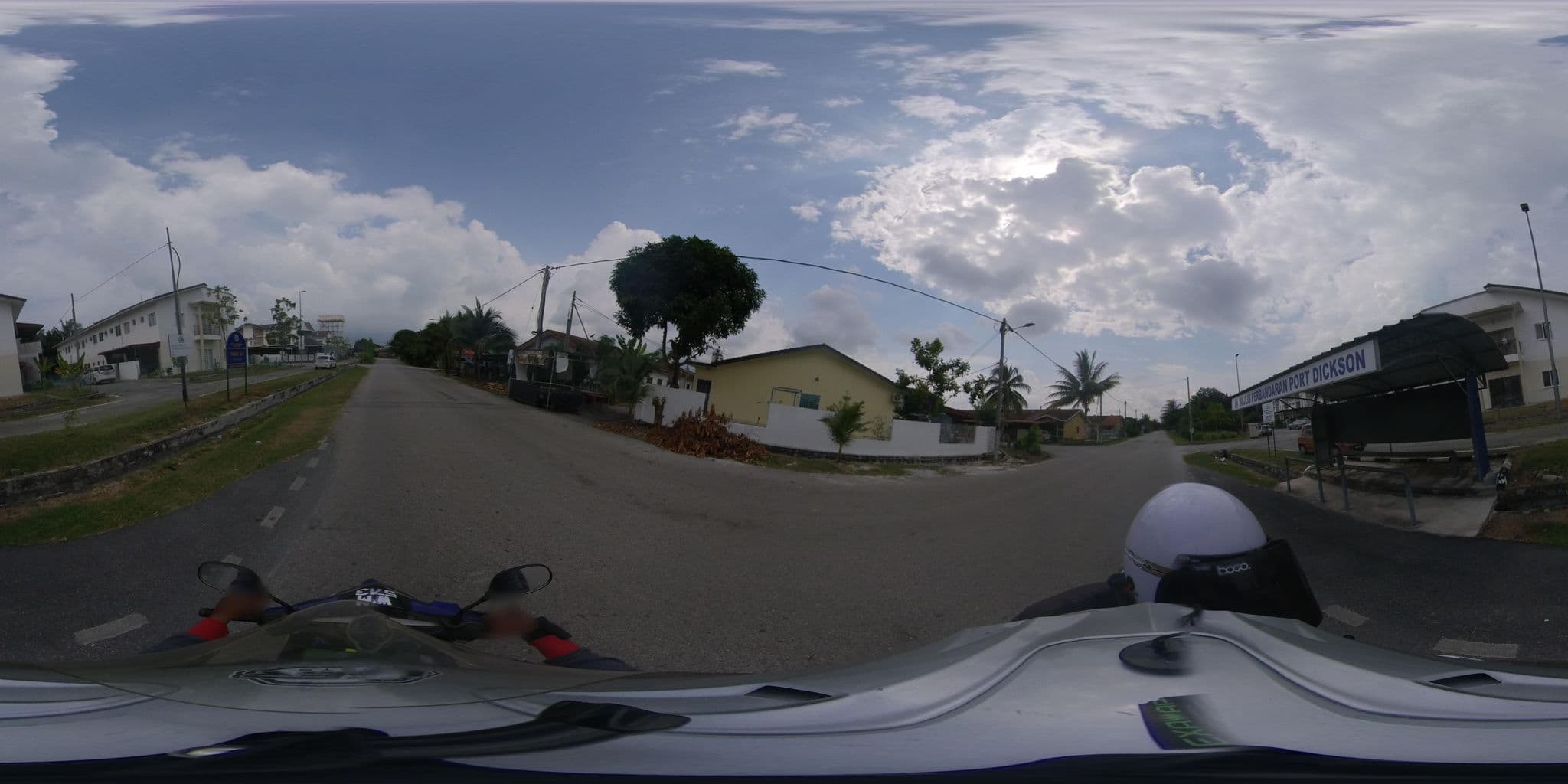 Street view near Kubur che nah, Kampung Teluk Kemang — © freeje4646 (CC BY-SA · Mapillary)
