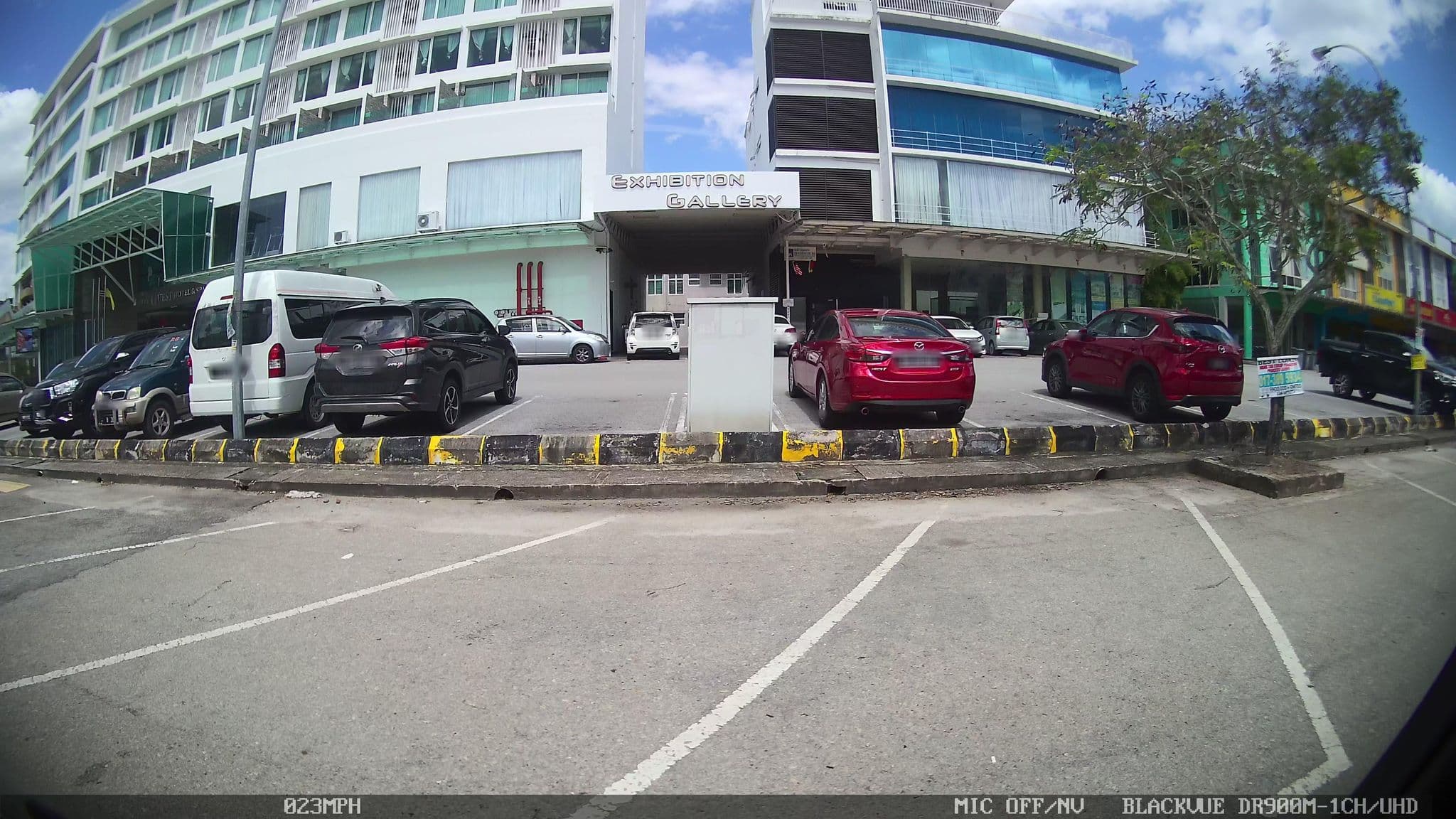 Street view near Ballroom The Guest & Spa Hotel, Lukut — © kaart5 (CC BY-SA · Mapillary)