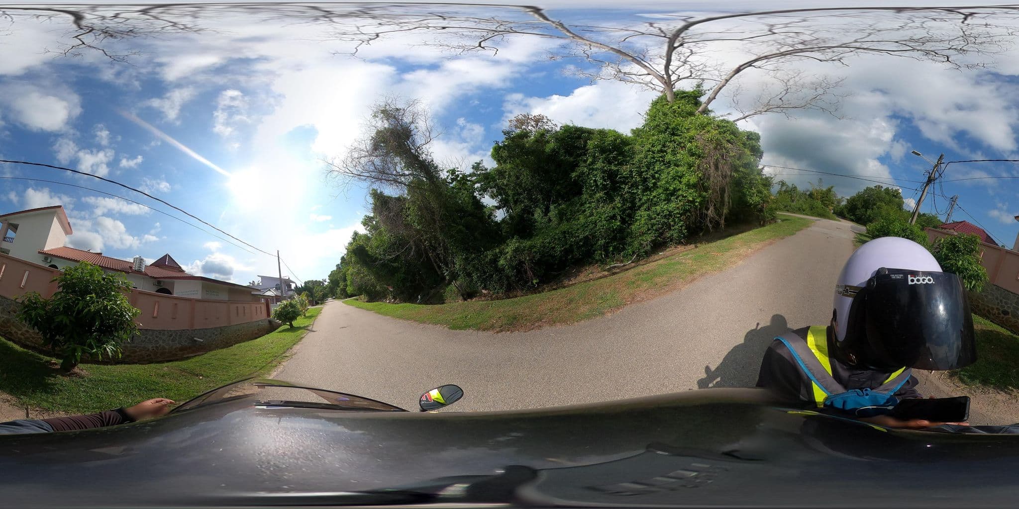 Street view near Nirmala Pillay Bungalows {v}, Kampung Teluk Kemang — © ahlang2 (CC BY-SA · Mapillary)