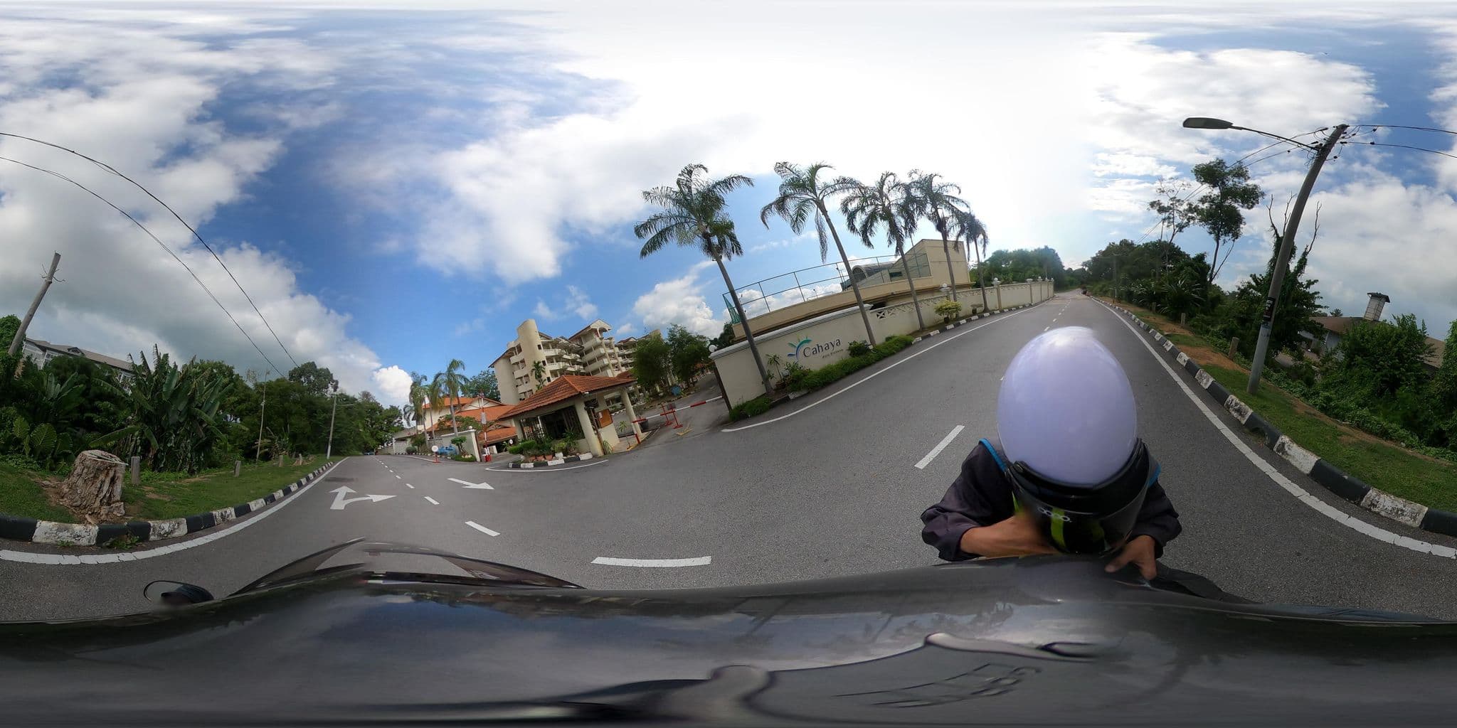 Street view near Cumberland Room, Kampung Teluk Kemang — © ahlang2 (CC BY-SA · Mapillary)