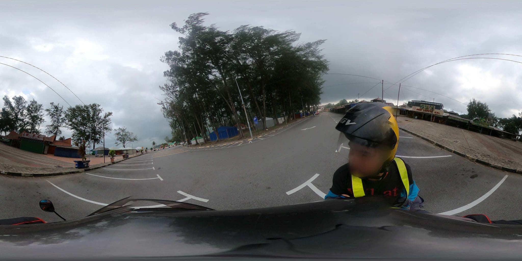 Street view near Room 121, Kampung Teluk Kemang — © ahlang2 (CC BY-SA · Mapillary)