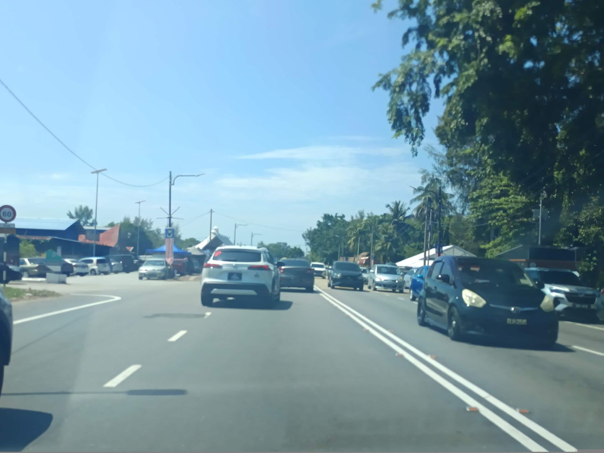 Street view near Kemang 1 Hotel Seri Melaysia PD, Kampung Sirusa — © YikQin (CC BY-SA · Mapillary)