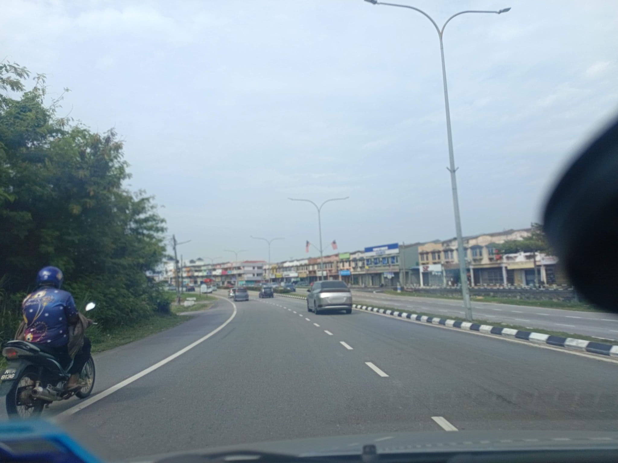Street view near Legend International Water Homes, Lukut — © YikQin (CC BY-SA · Mapillary)