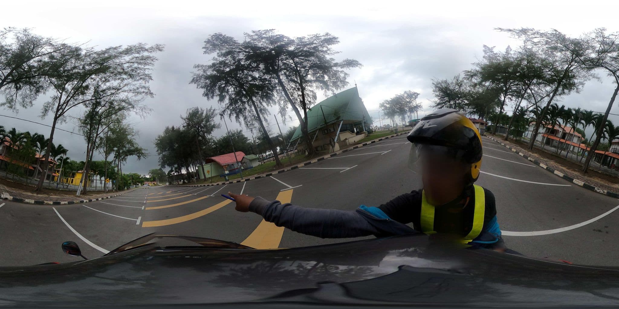 Street view near TM Resort Teluk Kemang, Kampung Teluk Kemang — © ahlang2 (CC BY-SA · Mapillary)