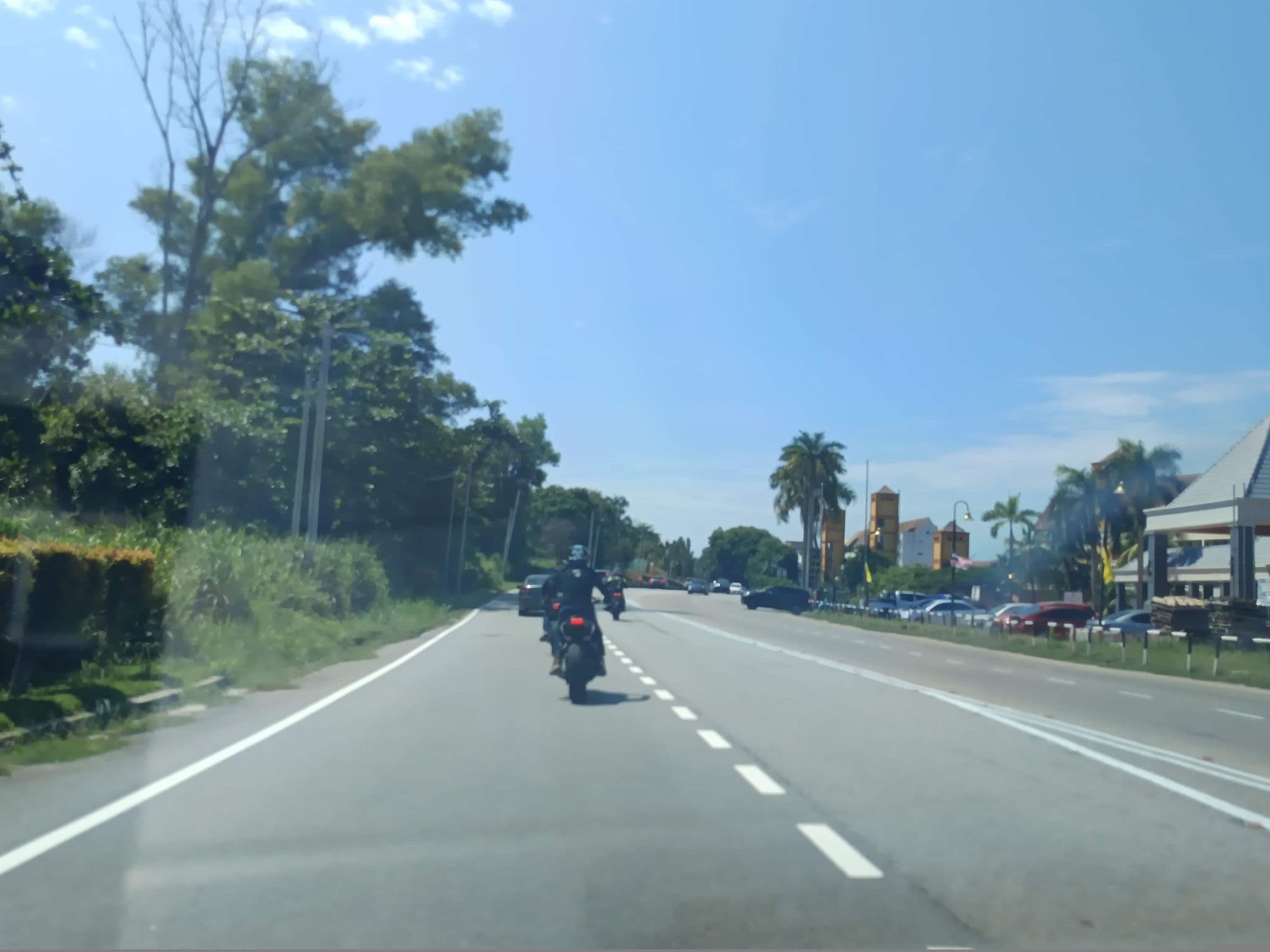 Street view near Lobby @ Corus Paradise Resort, Port Dickson — © YikQin (CC BY-SA · Mapillary)