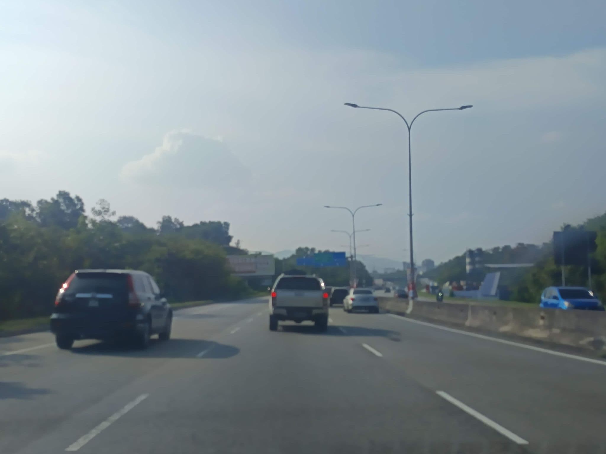 Street view near sri petaling hotel, Seremban 2 — © YikQin (CC BY-SA · Mapillary)