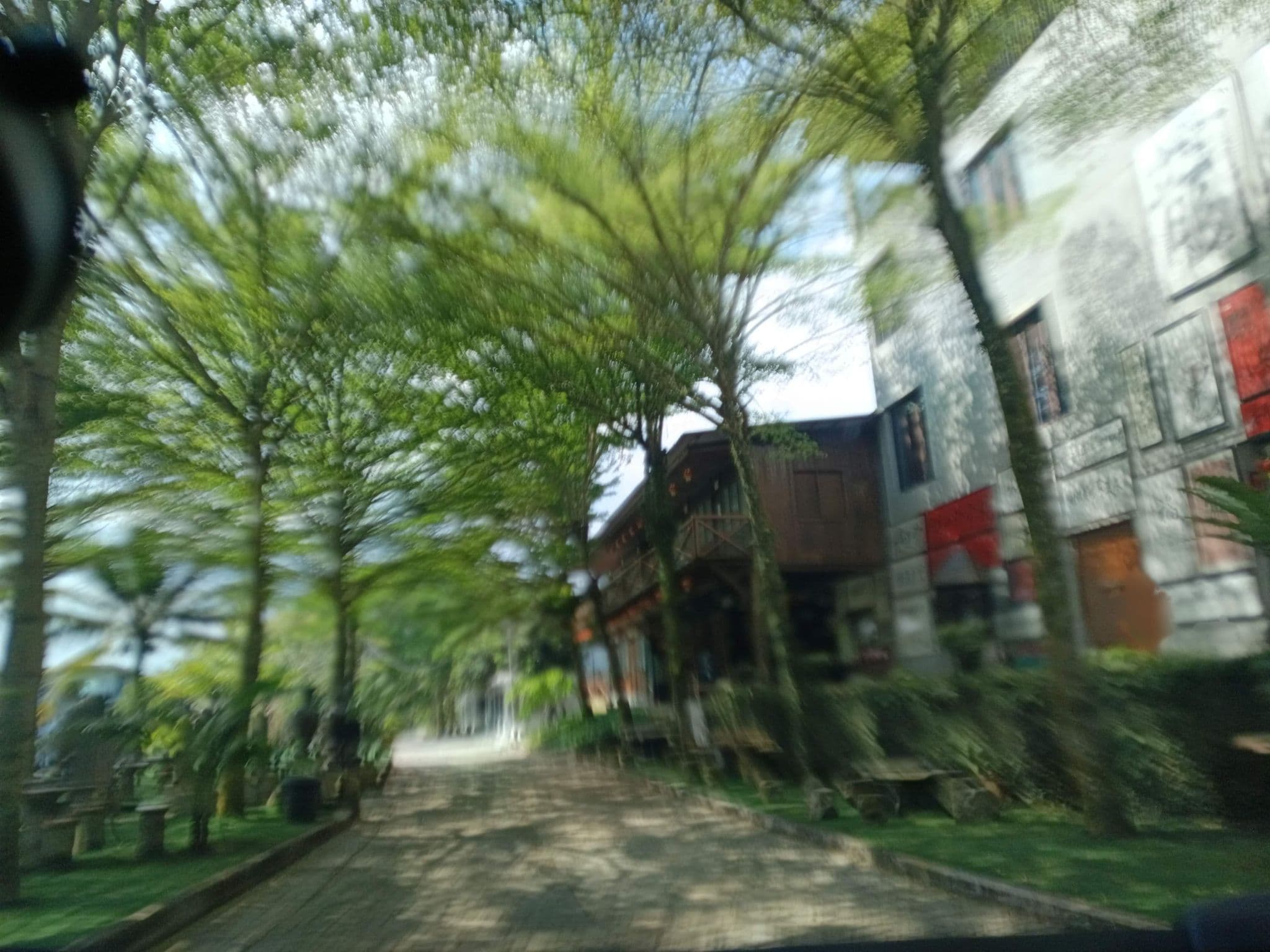 Street view near Mantin Forest Arm Farmstay, Mantin — © YikQin (CC BY-SA · Mapillary)