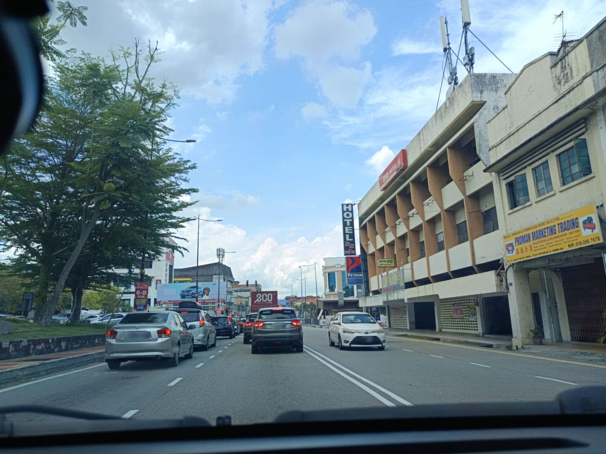 Street view near Hotel 22, Seremban — © YikQin (CC BY-SA · Mapillary)