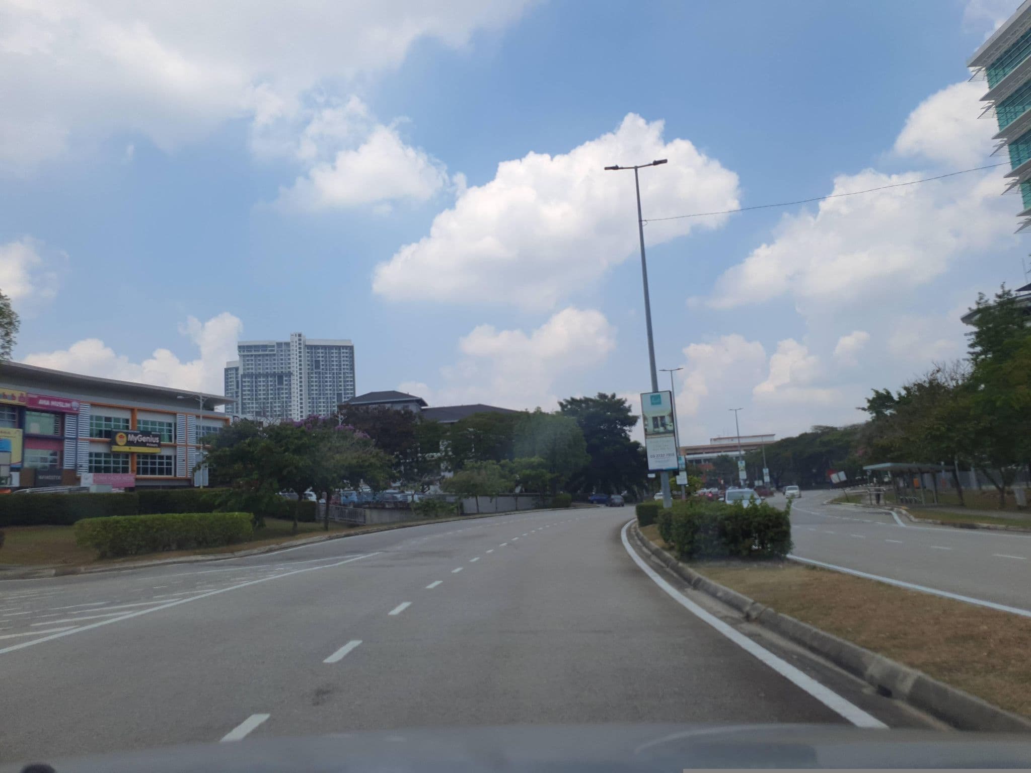 Street view near Cyberview Hotel, Cyberjaya — © linuxmalaysia (CC BY-SA · Mapillary)