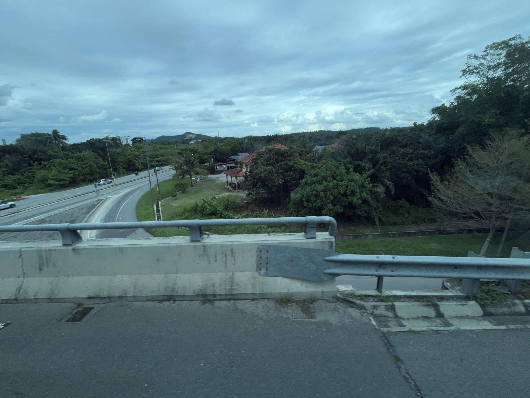 Street view near RoyaL HoteL, Dengkil — © DriveWithHoang (CC BY-SA · Mapillary)