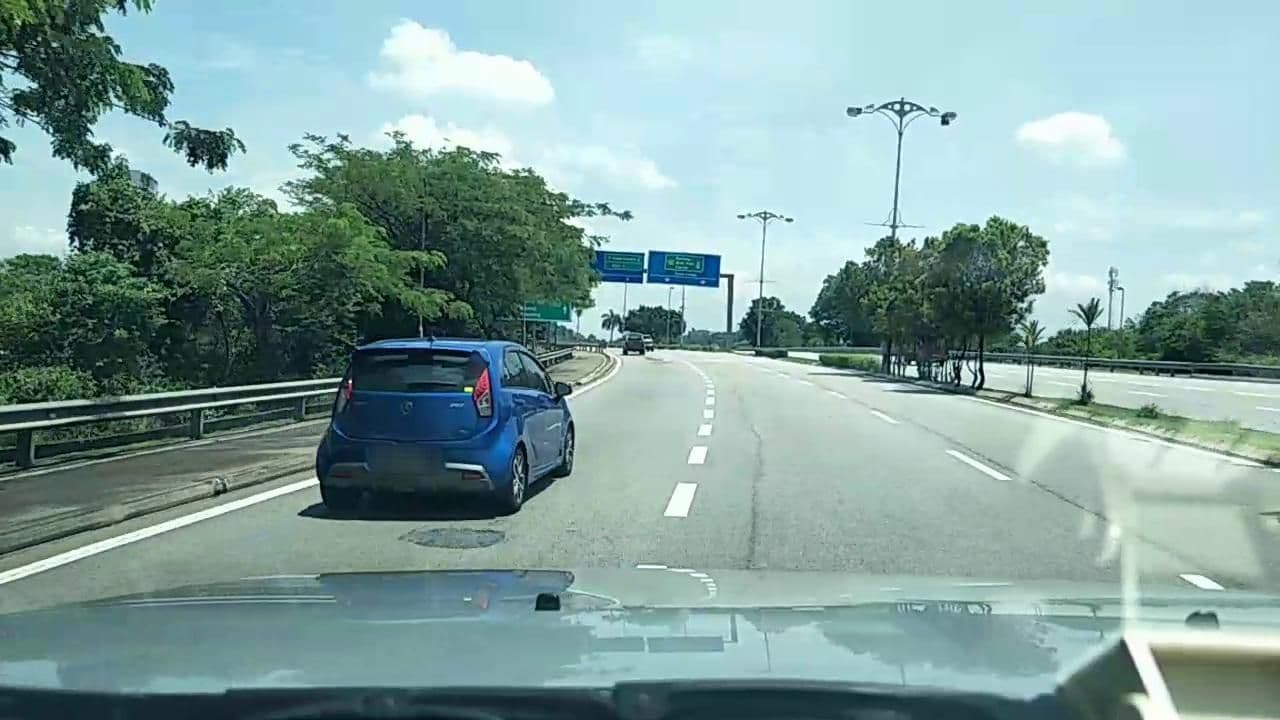 Street view near MOVENPICK @ hotel anwar al madinah, Cyberjaya — © roadroid (CC BY-SA · Mapillary)