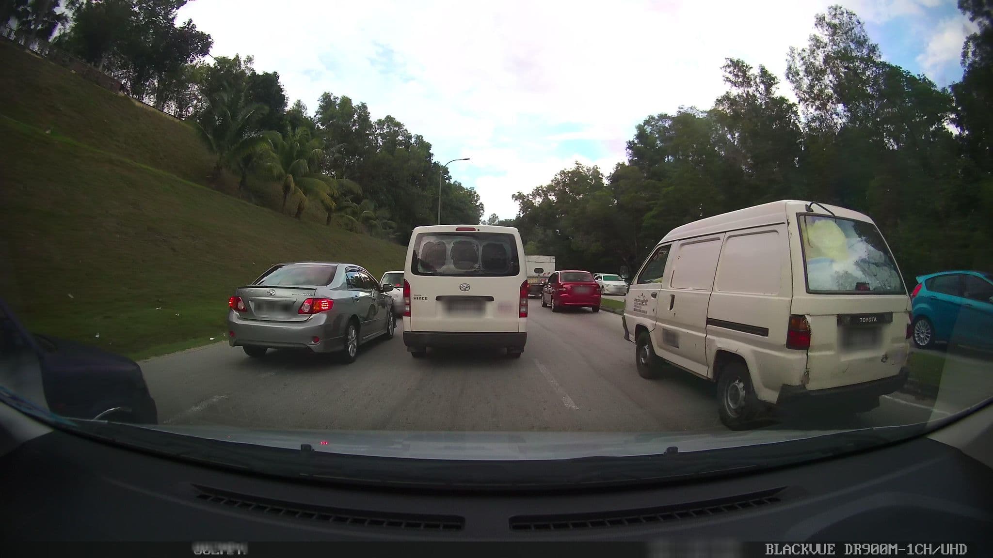 Street view near hotel bustani, Seri Kembangan — © kaart5 (CC BY-SA · Mapillary)