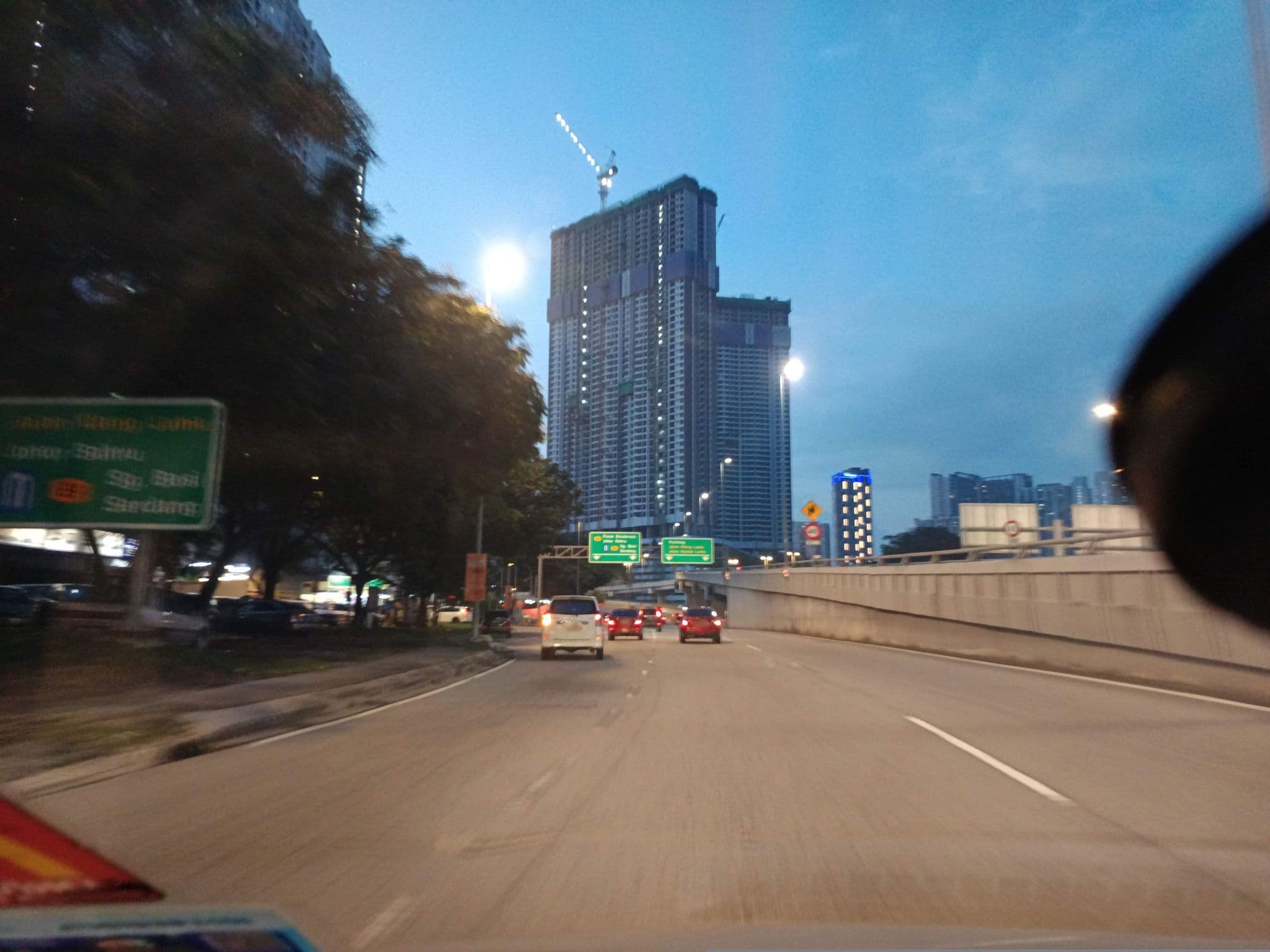 Street view near 8, Kuchai Lama — © YikQin (CC BY-SA · Mapillary)