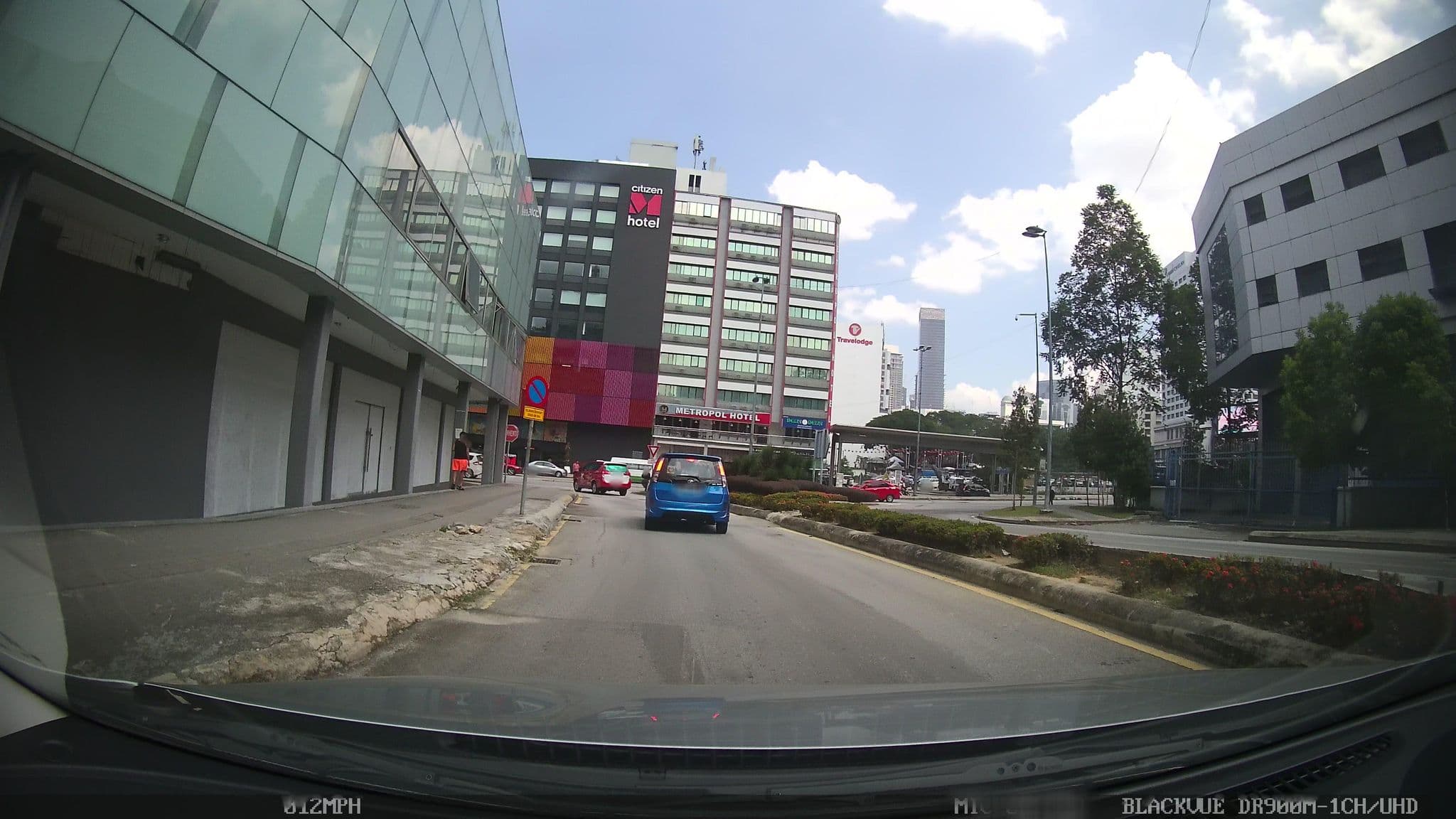 Street view near Metropol Hotel, Bukit Bintang — © kaart_3 (CC BY-SA · Mapillary)