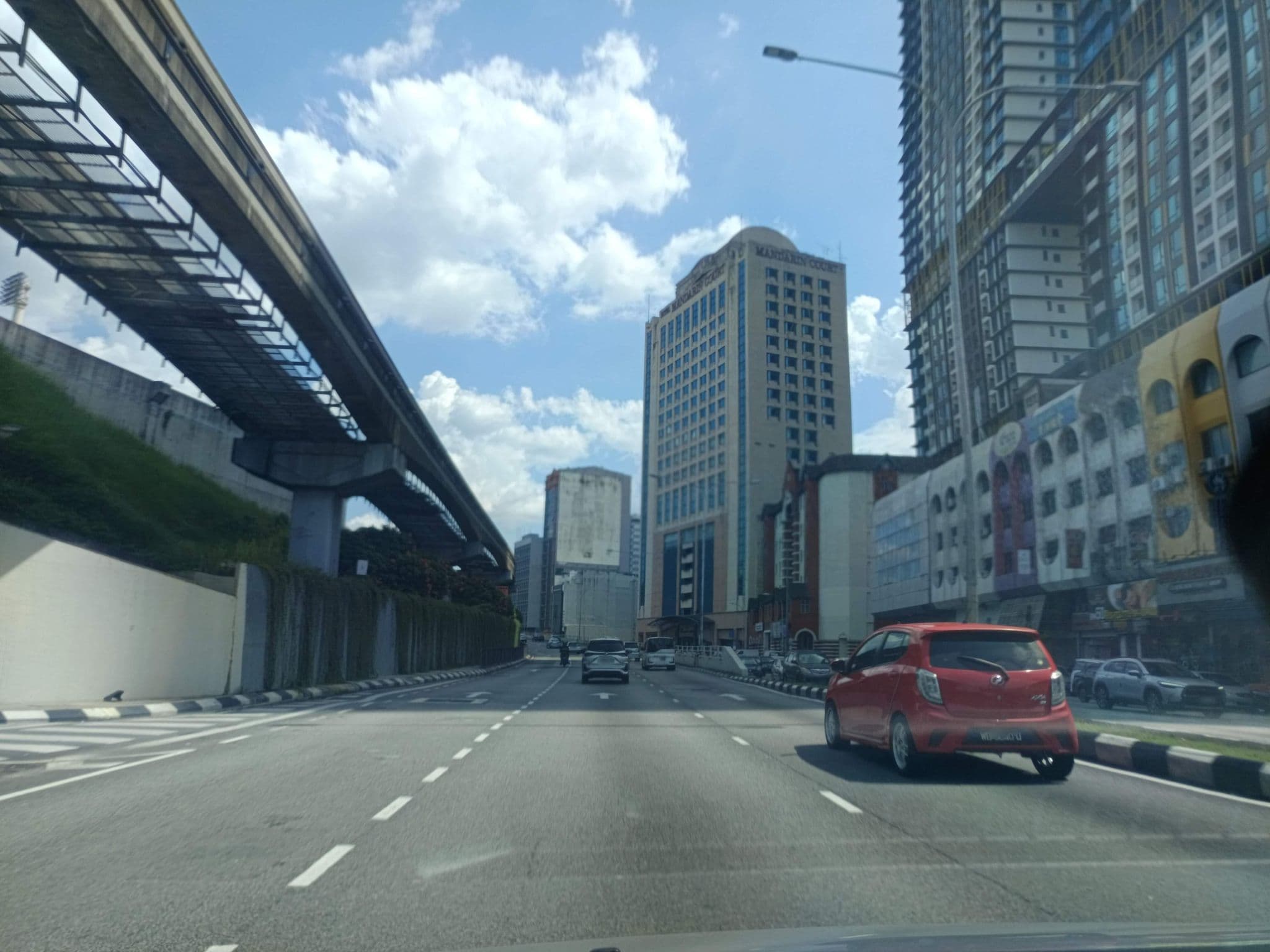 Street view near Cosmic Boutique Hotel, Bukit Bintang — © YikQin (CC BY-SA · Mapillary)
