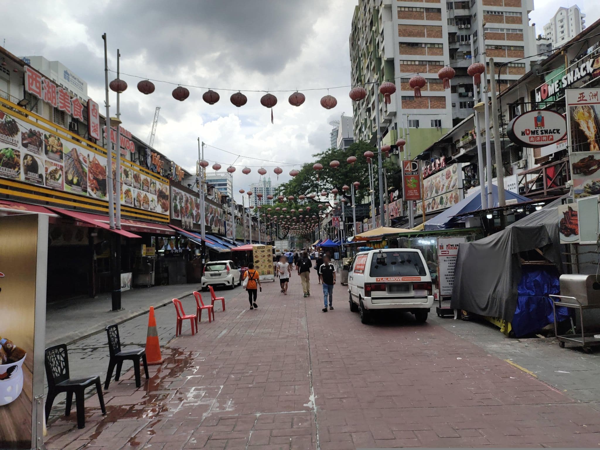 Street view near Season View Hotel, Bukit Bintang — © zh9567 (CC BY-SA · Mapillary)