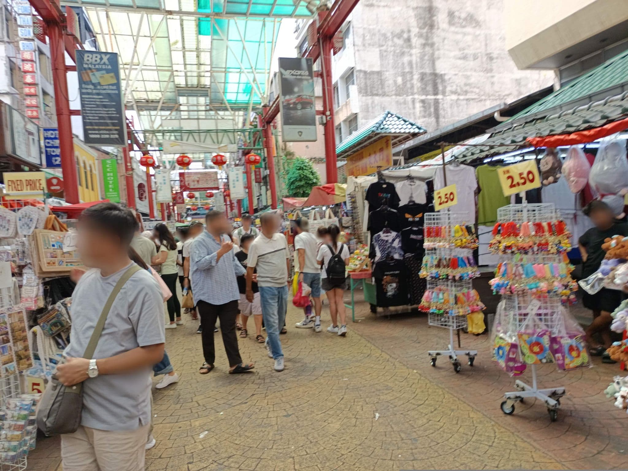 Street view near Hotel Alamanda, Kuala Lumpur — © YikQin (CC BY-SA · Mapillary)