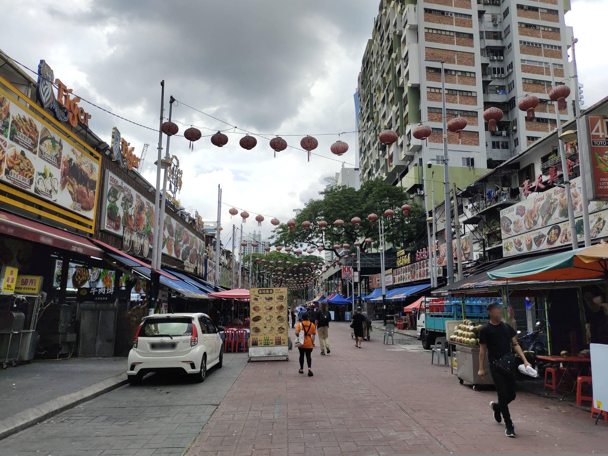 Street view near Seaons View Hotel, Bukit Bintang — © zh9567 (CC BY-SA · Mapillary)