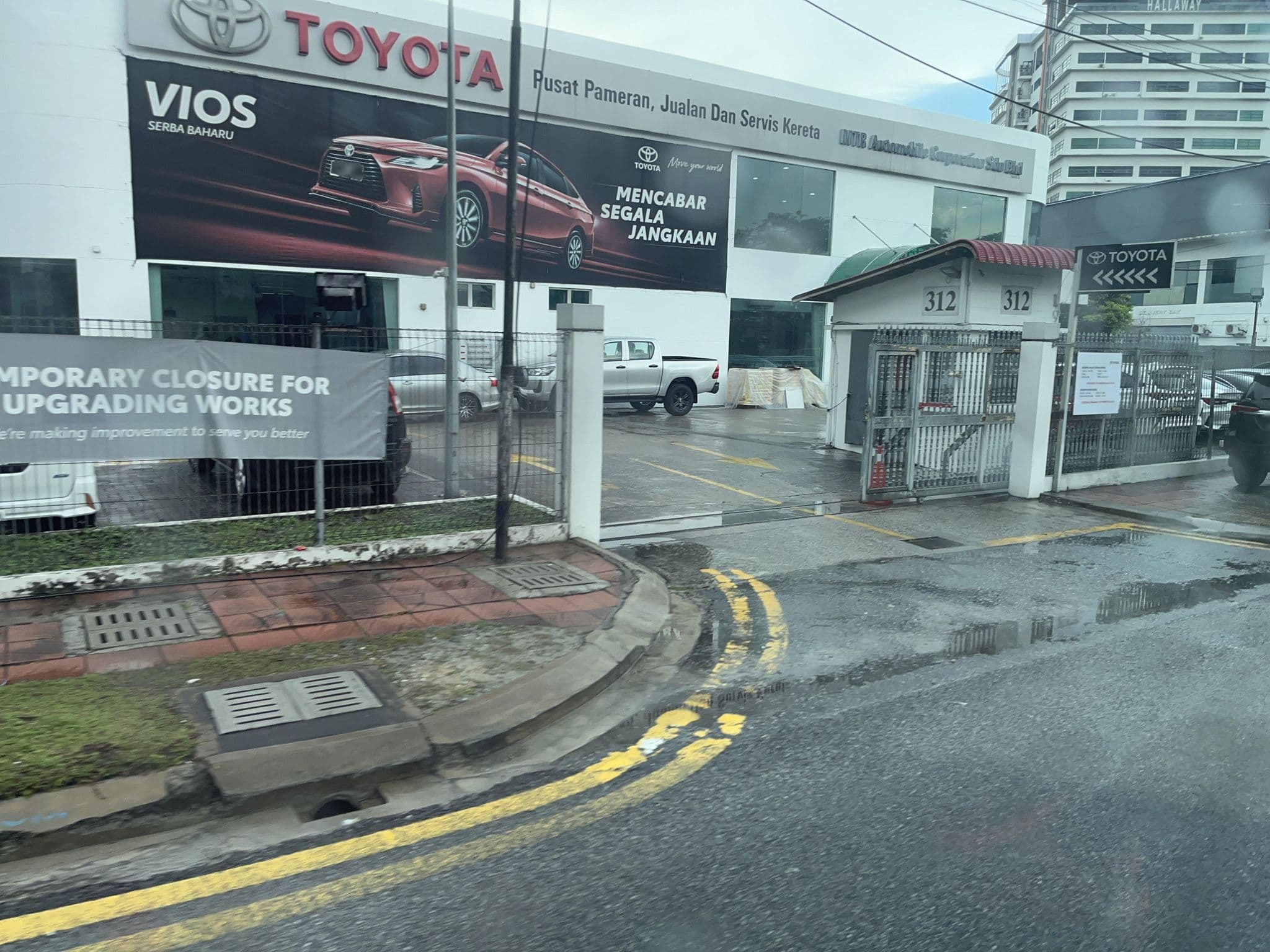 Street view near #1460 @ Le Meridien, Taman Ikan Emas — © DriveWithHoang (CC BY-SA · Mapillary)