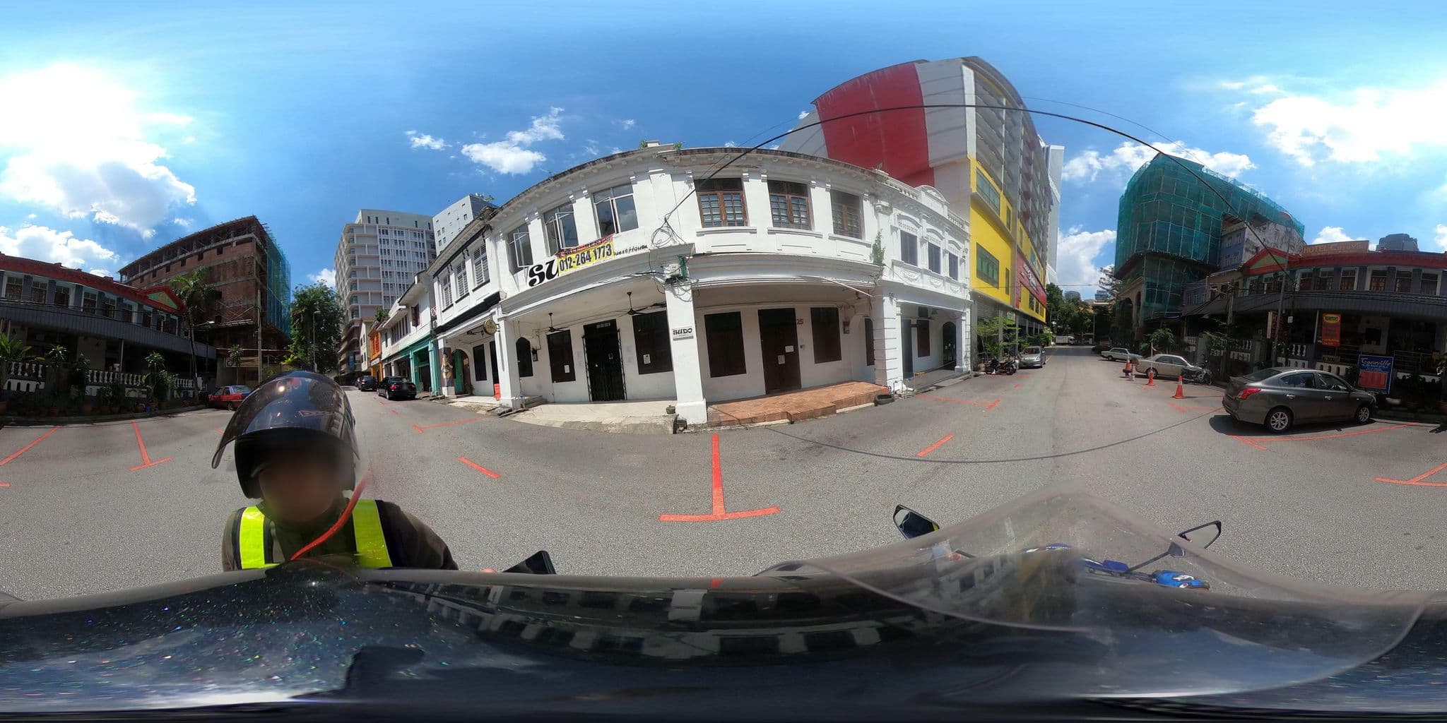 Street view near The Icon Hostel, Bukit Bintang — © ahlang2 (CC BY-SA · Mapillary)