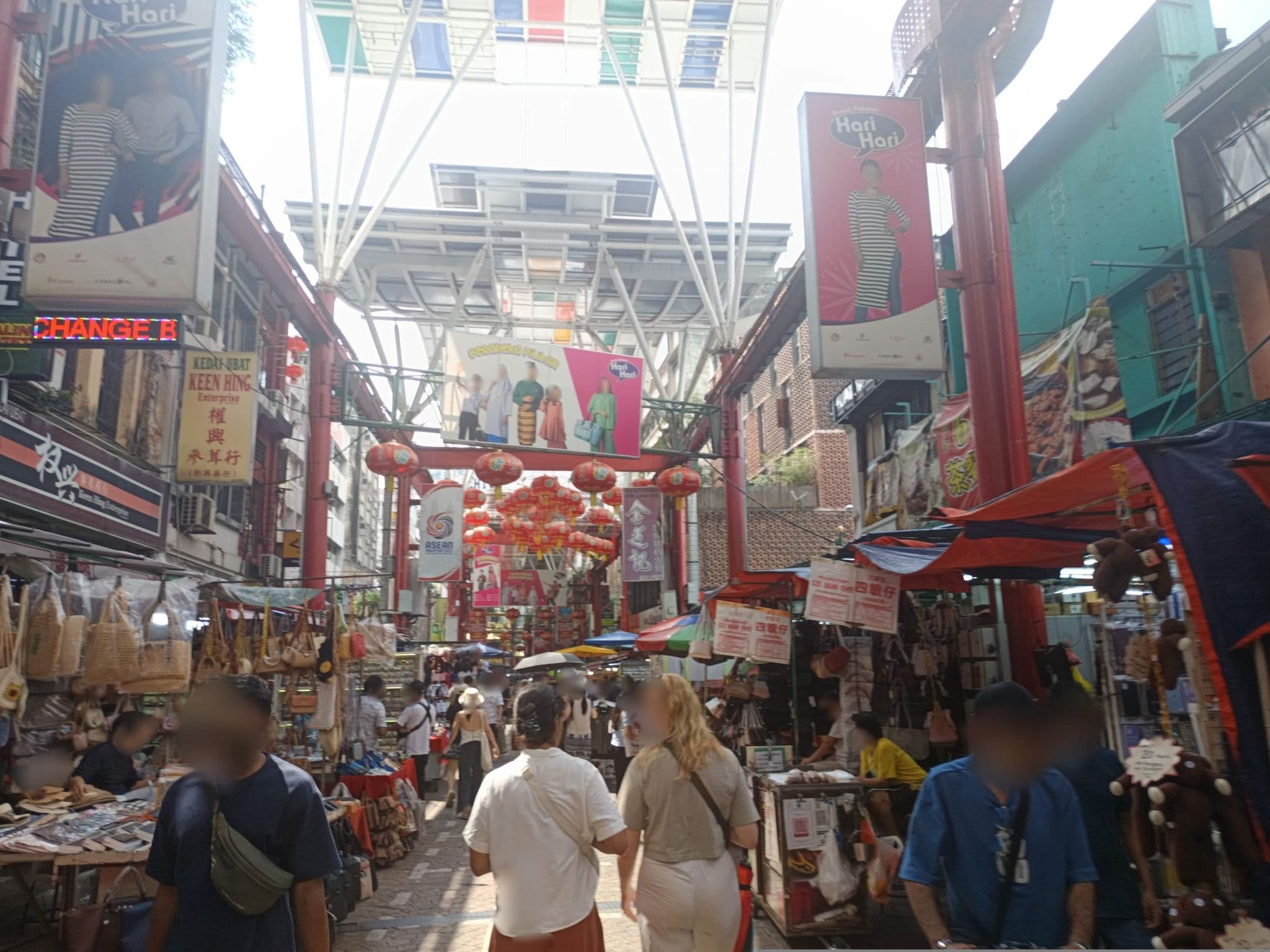 Street view near ReplicaInn ChinaTown, Kuala Lumpur — © YikQin (CC BY-SA · Mapillary)