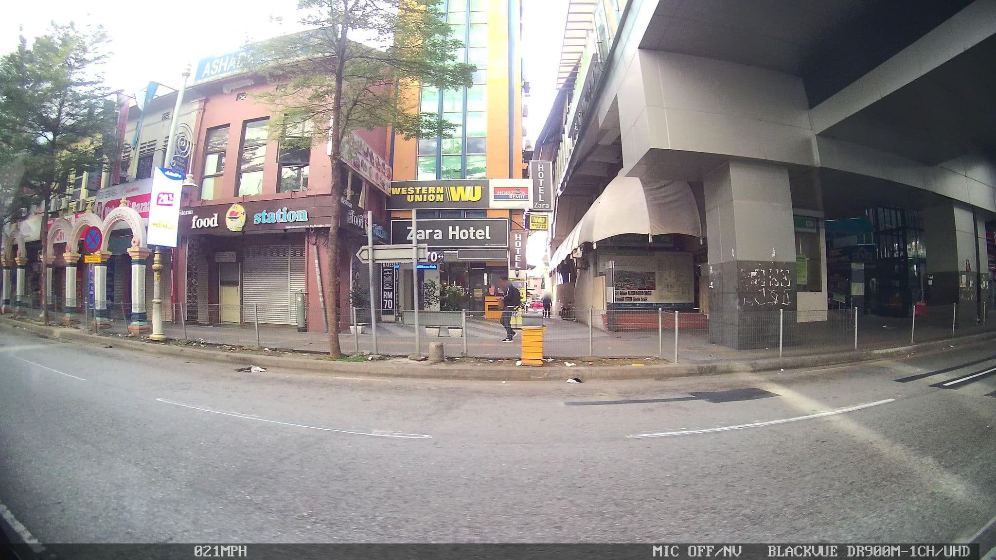 Street view near Hotel Macktz, Brickfields — © kaart_1 (CC BY-SA · Mapillary)