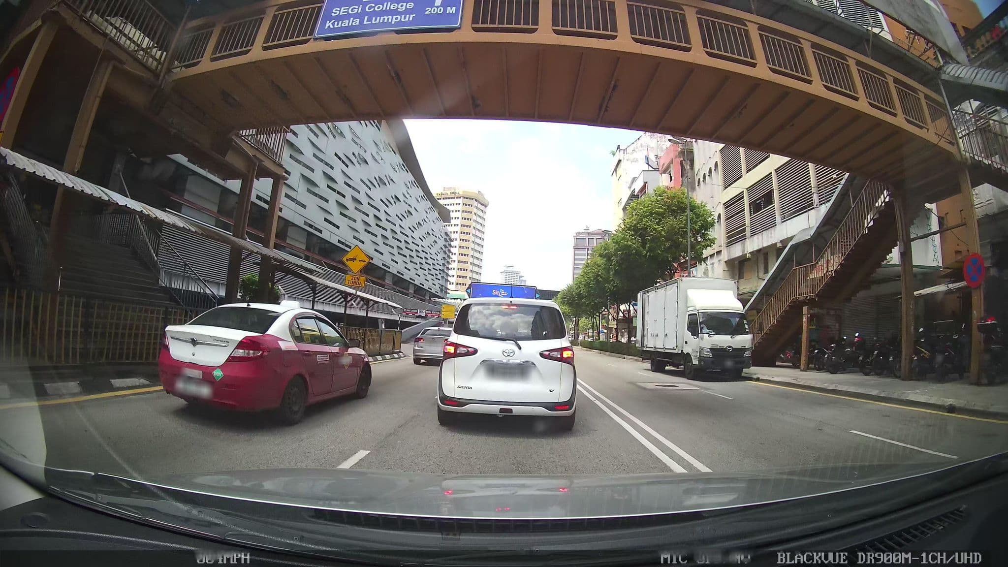 Street view near lectus hotel, Bukit Bintang — © kaart_3 (CC BY-SA · Mapillary)