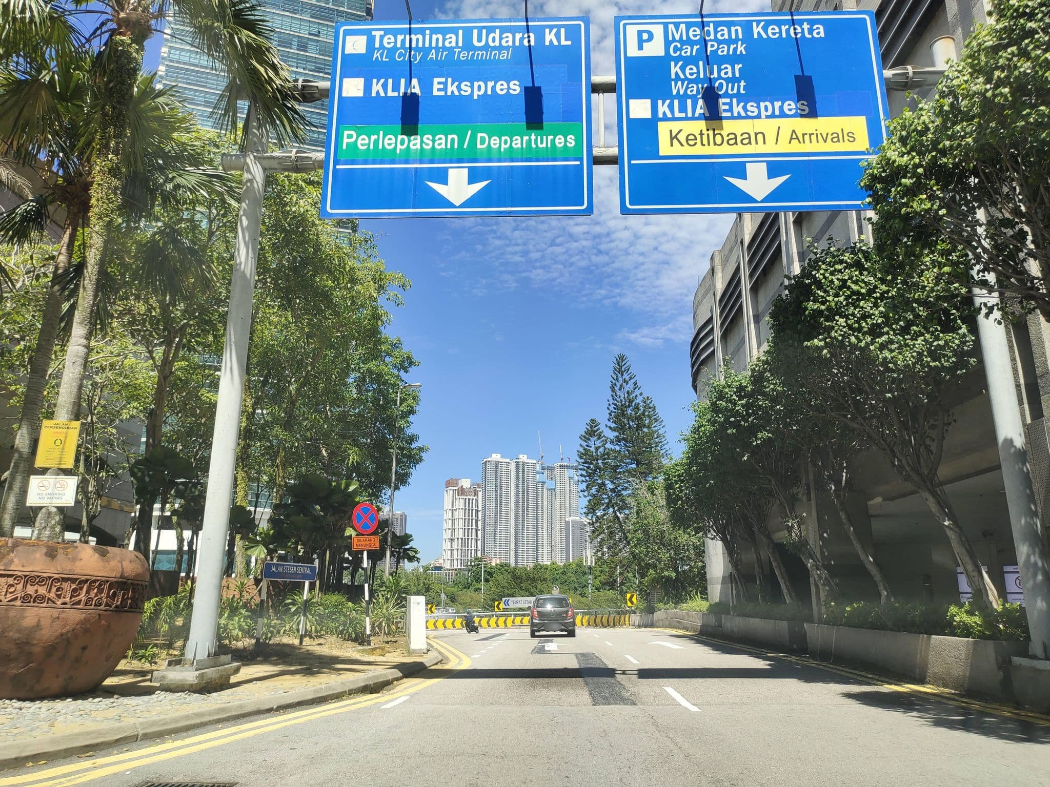 Street view near The Capital H, Brickfields — © zh9567 (CC BY-SA · Mapillary)