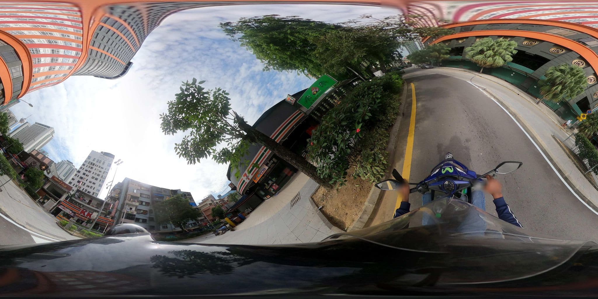 Street view near Royale Hotel 15floor, Bukit Bintang — © ahlang2 (CC BY-SA · Mapillary)
