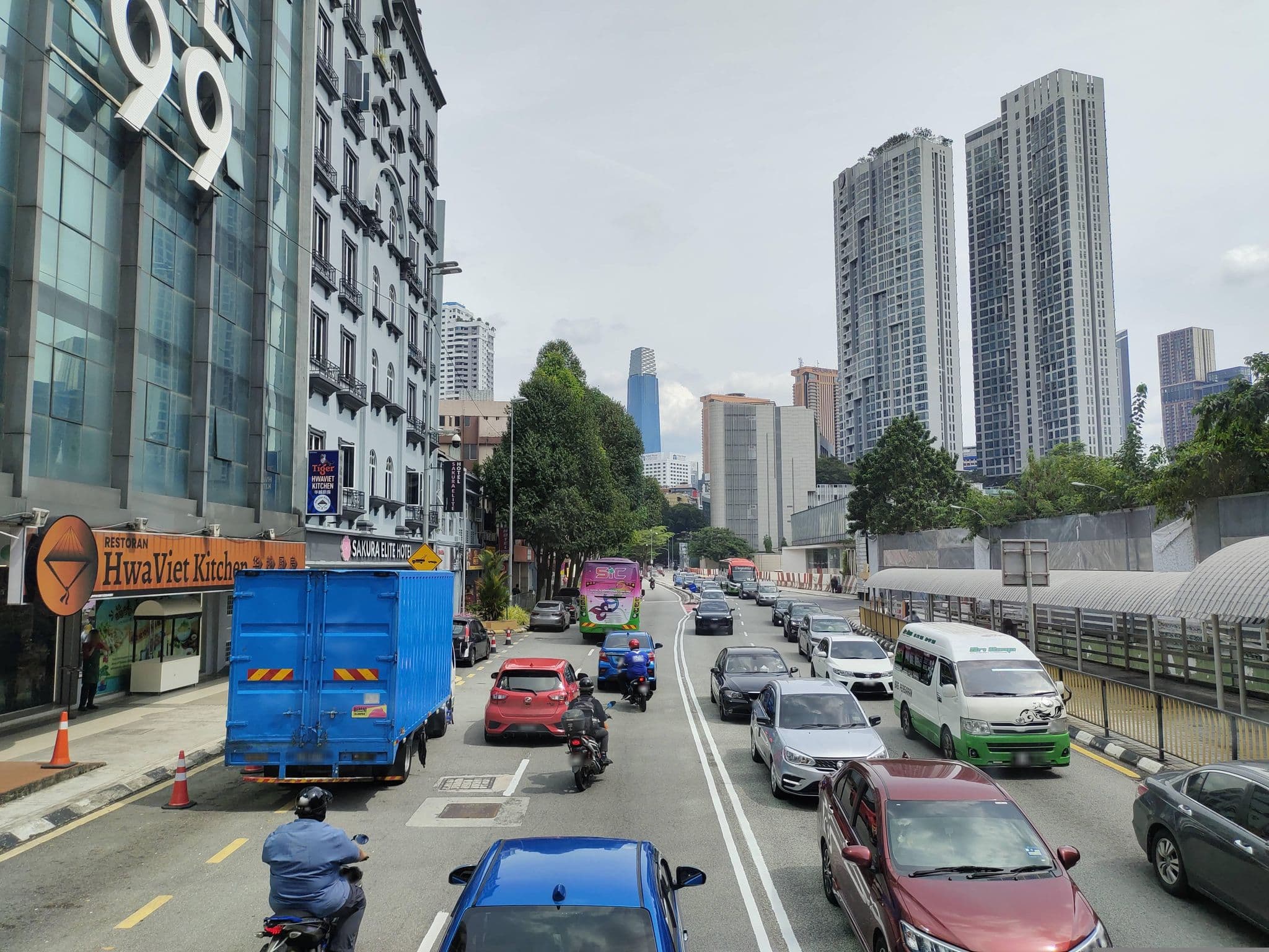 Street view near Sandpiper Hotel Kuala Lumpur, Bukit Bintang — © zh9567 (CC BY-SA · Mapillary)