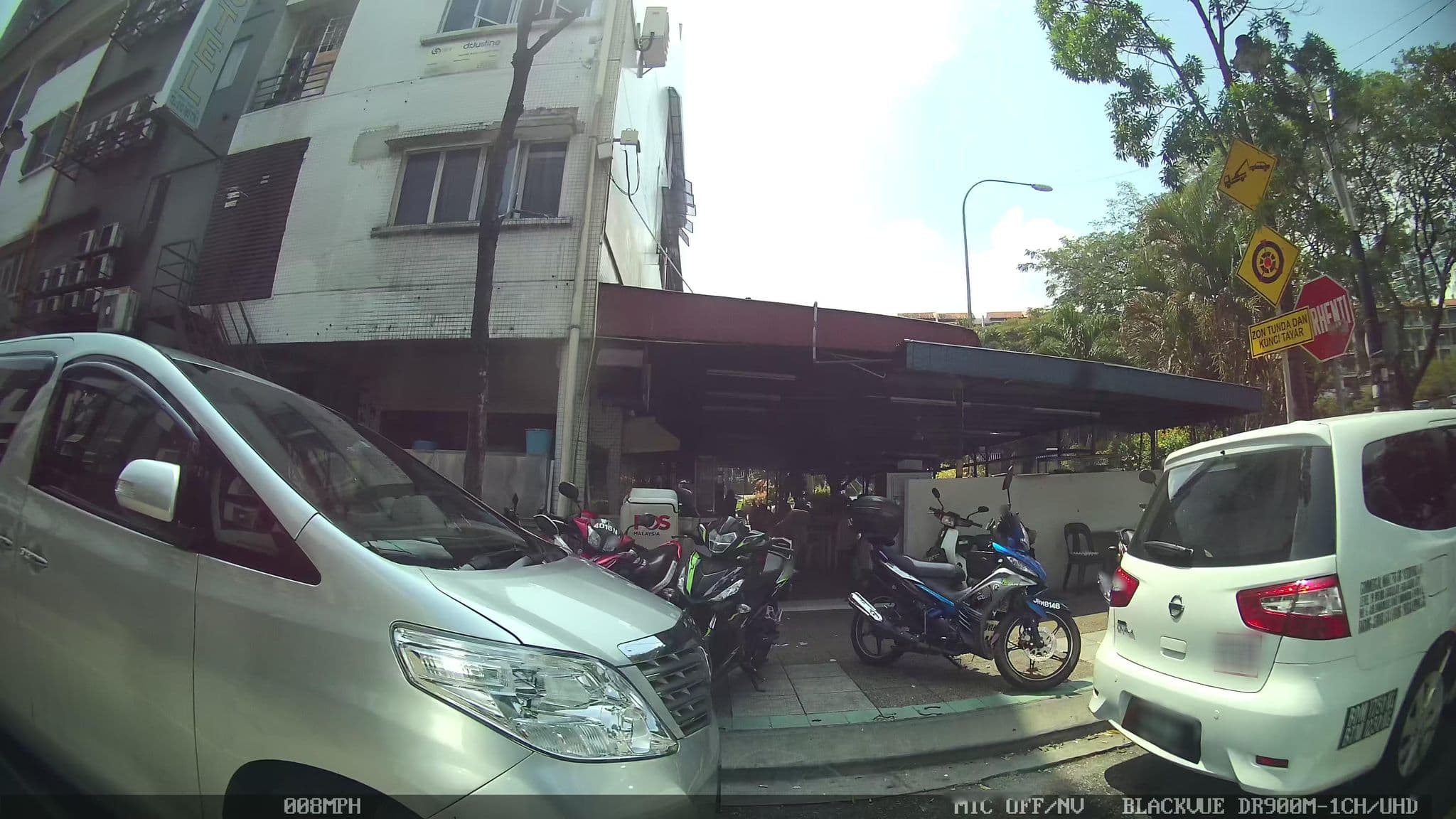 Street view near Best View Hotel, Mont Kiara — © kaart_1 (CC BY-SA · Mapillary)