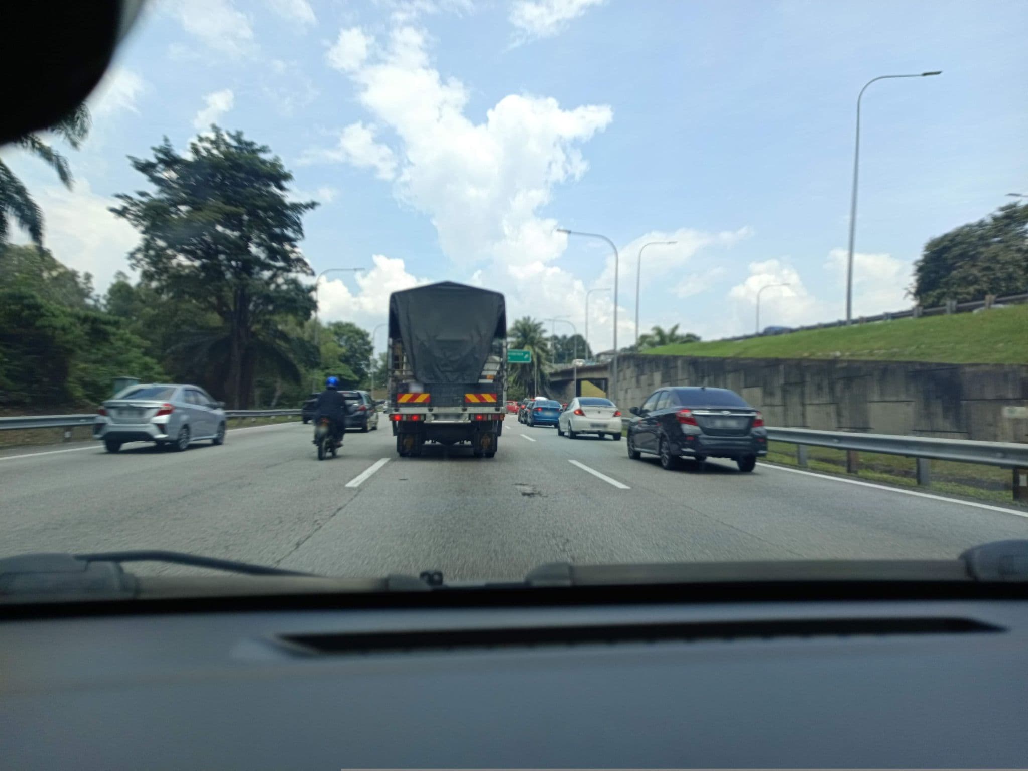 Street view near Octavia KL, Mont Kiara — © YikQin (CC BY-SA · Mapillary)