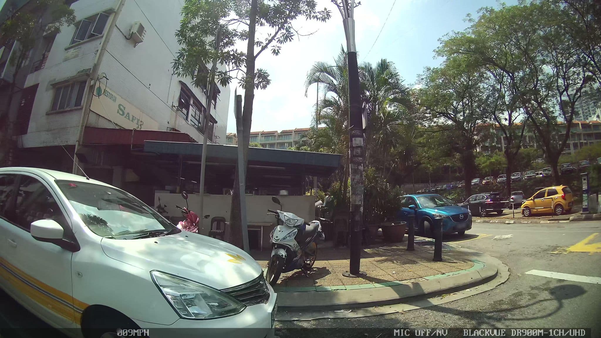 Street view near Best view hotel sri hartamas, Mont Kiara — © kaart_1 (CC BY-SA · Mapillary)