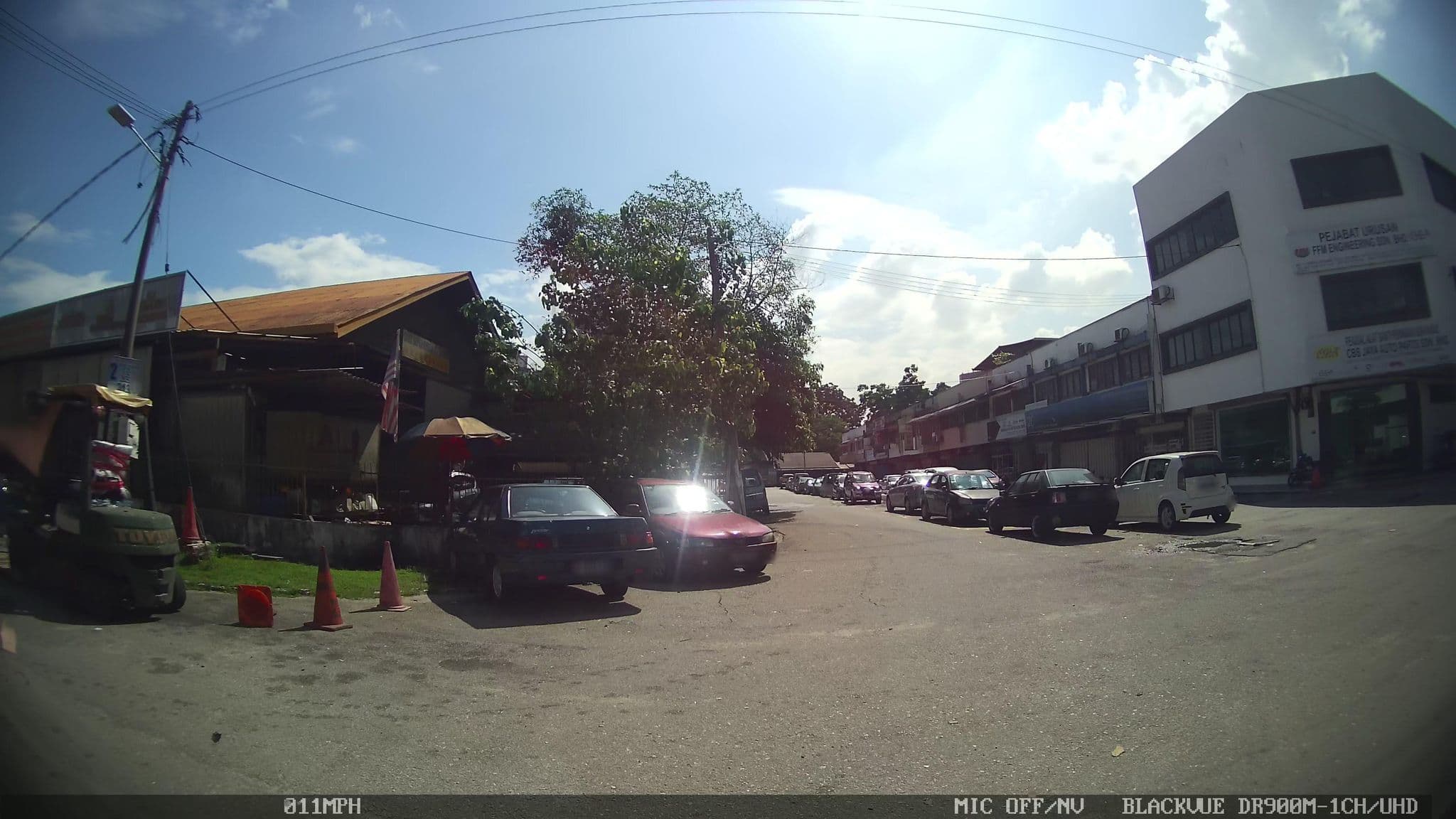 Street view near Six Star Fyn Mushroom Park Hotel, Sentul — © kaart_4 (CC BY-SA · Mapillary)