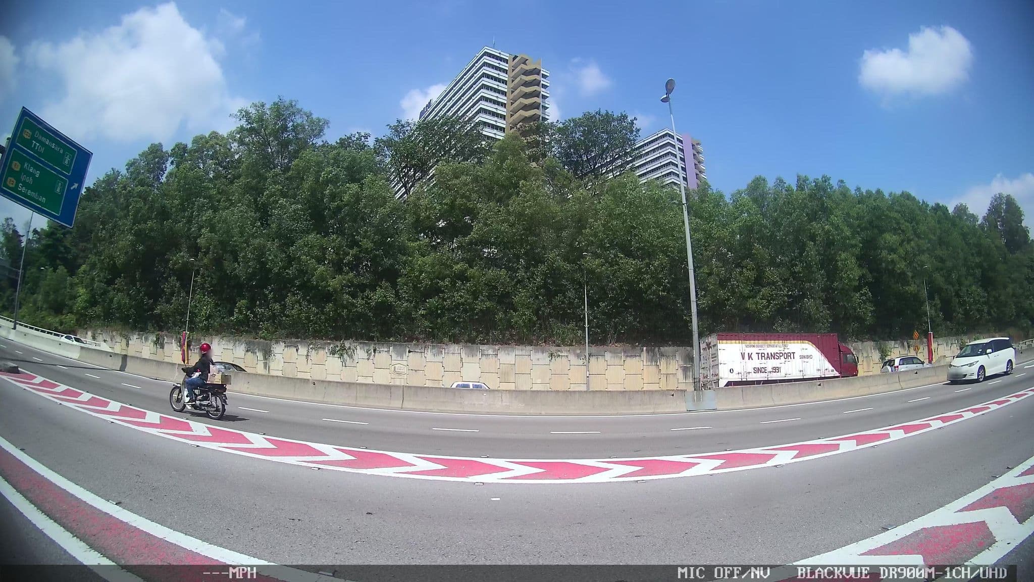 Street view near Pusat Relaksasi Diri (PRD), Sentul — © kaart_1 (CC BY-SA · Mapillary)