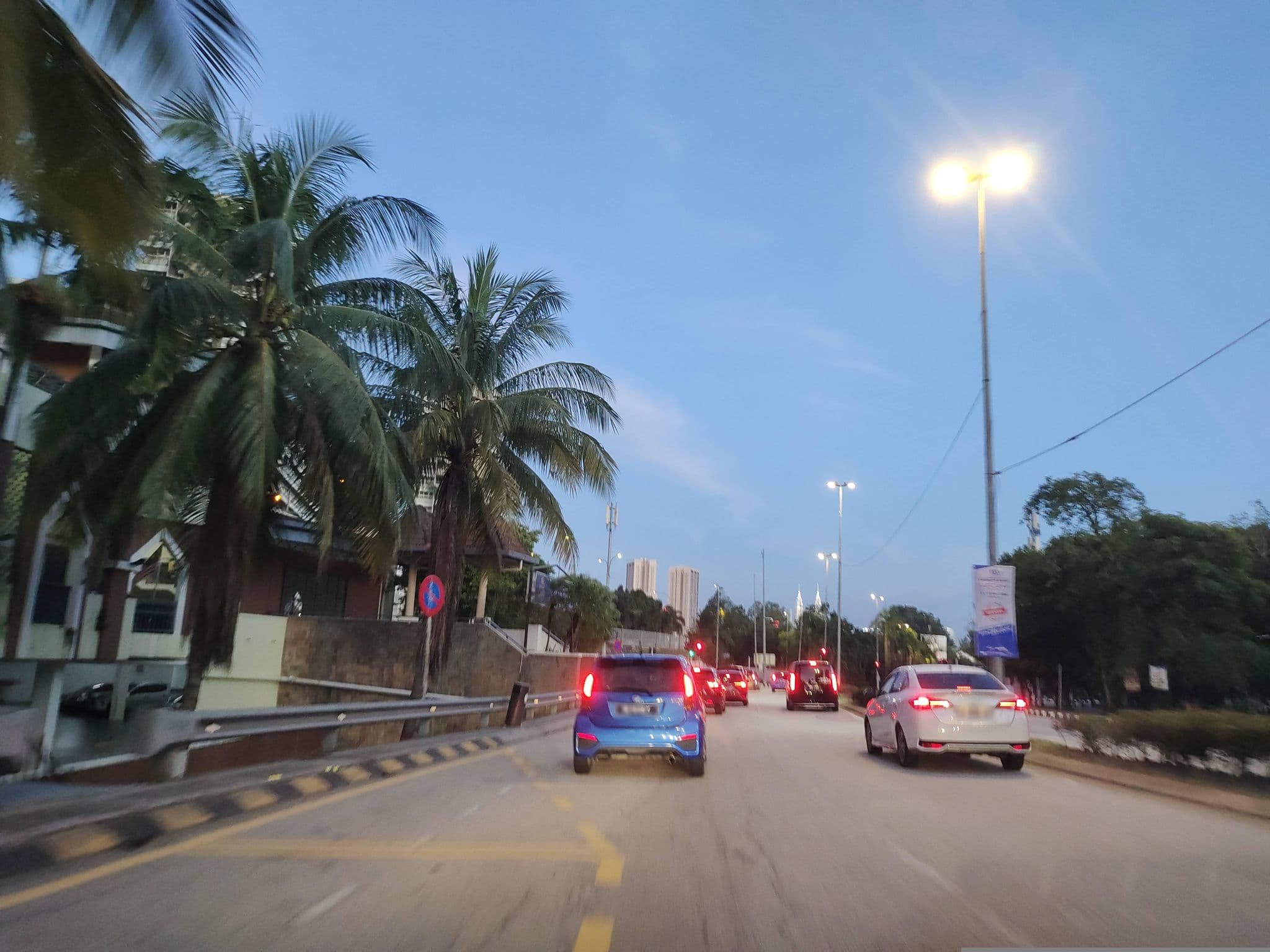 Street view near Concorde Shah Alam, Sentul — © zh9567 (CC BY-SA · Mapillary)