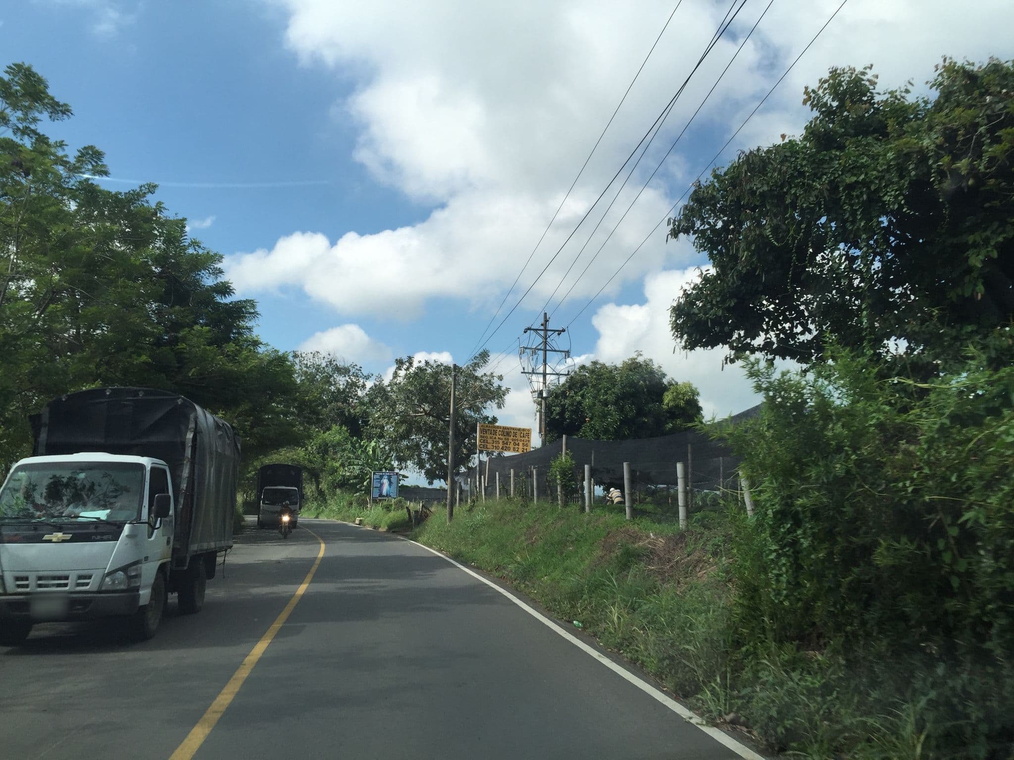 Street view near Casa Campestre El Edén, Pereira — © hk6f (CC BY-SA · Mapillary)