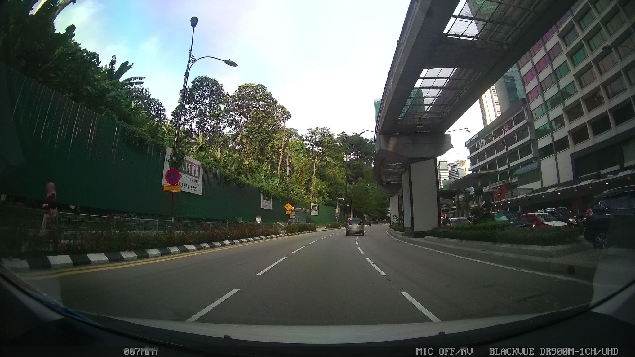 Street view near Room 1430 | Shangri La, Bukit Bintang — © kaart_4 (CC BY-SA · Mapillary)