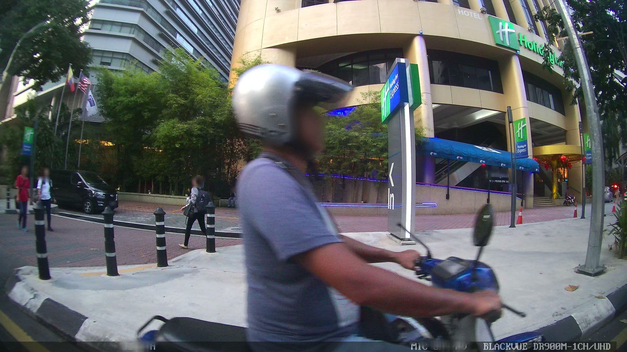 Street view near Kamar Suits, Bukit Bintang — © kaart_3 (CC BY-SA · Mapillary)